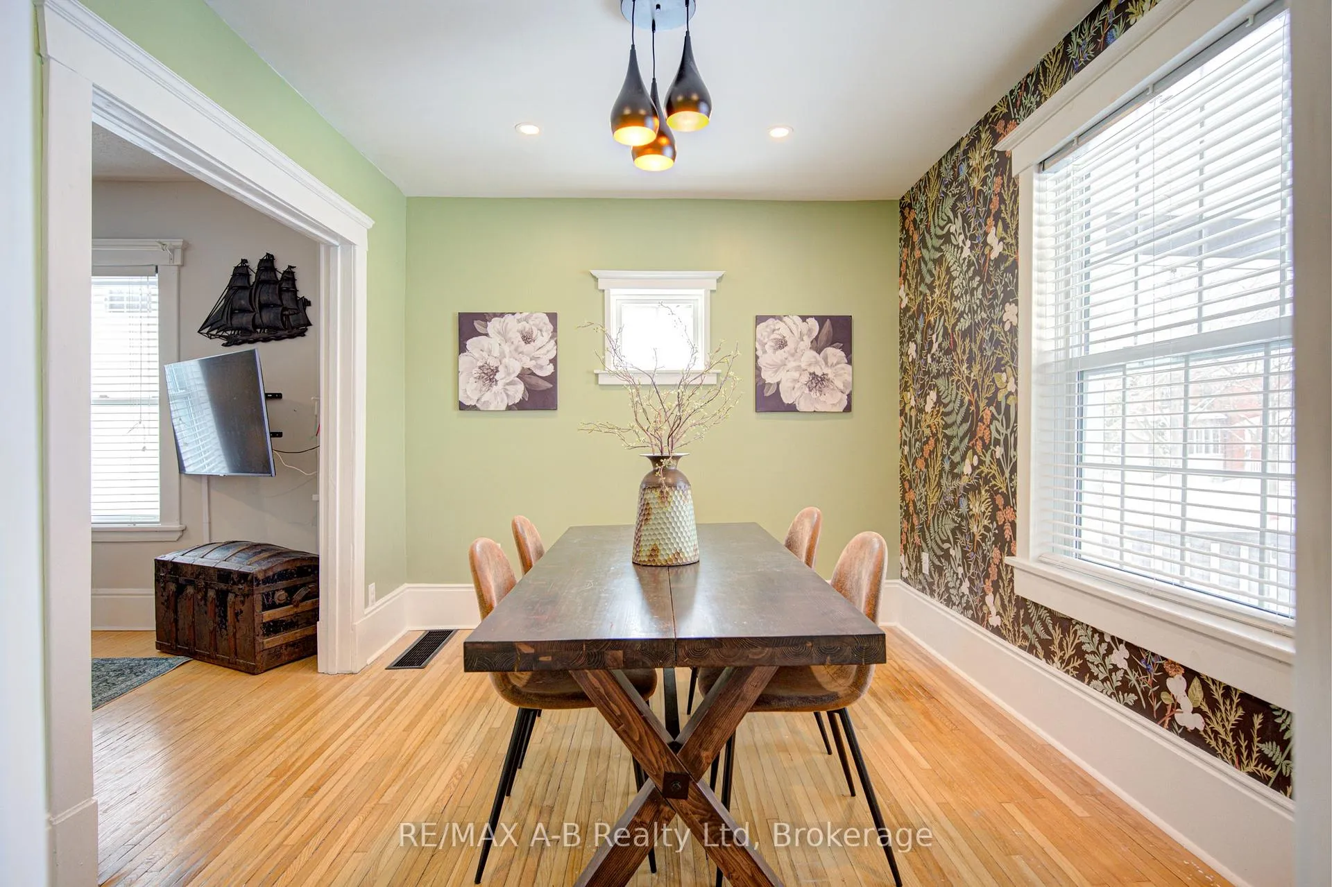 Photo 7 of 397 Albert Street, Stratford — HOMEH