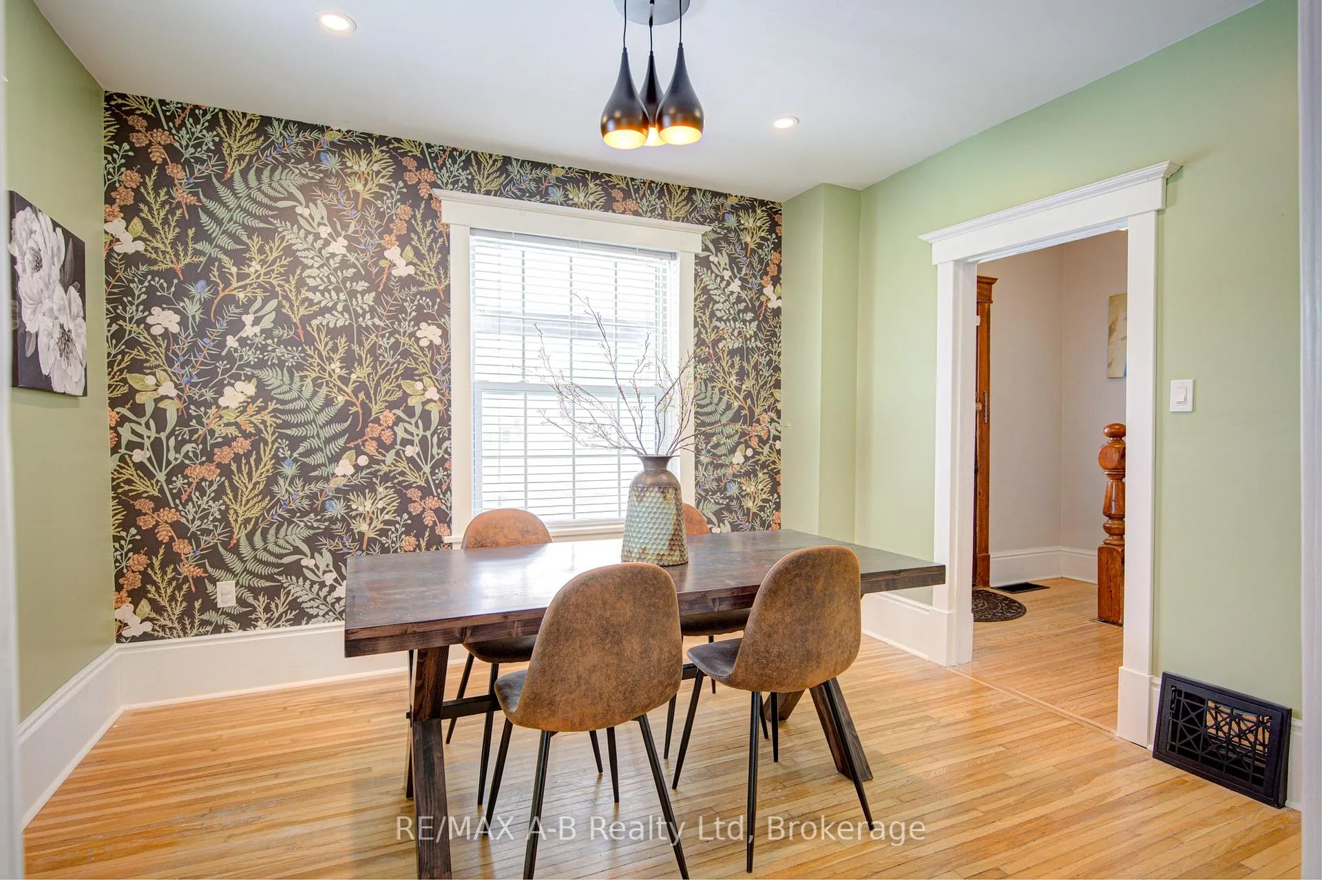 Photo 8 of 397 Albert Street, Stratford — HOMEH