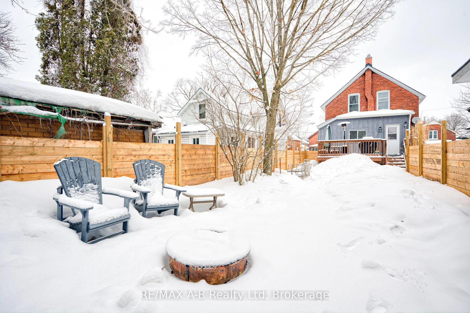 Photo 29 of 397 Albert Street, Stratford — HOMEH