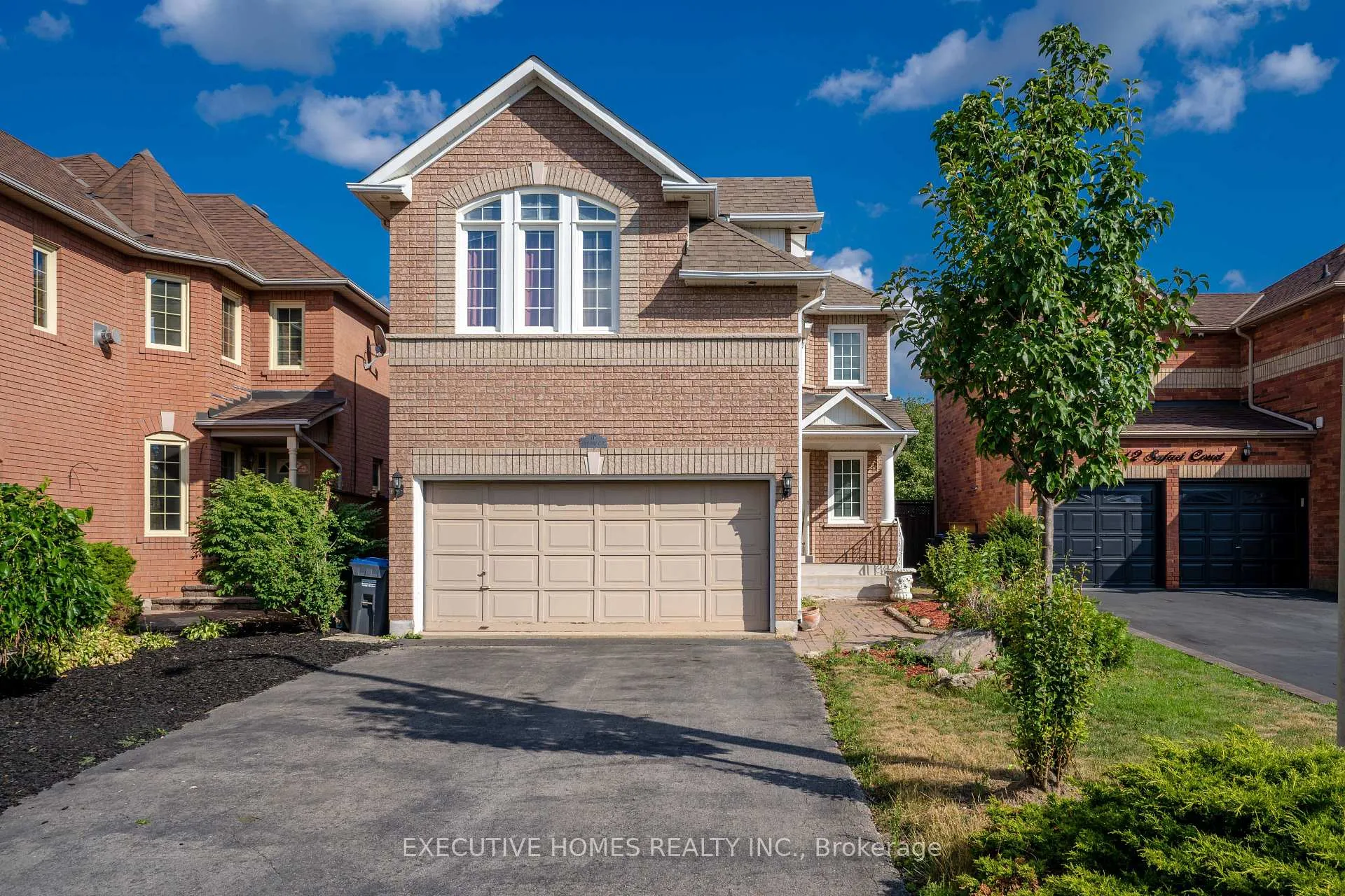 Front of 10 Safari Court