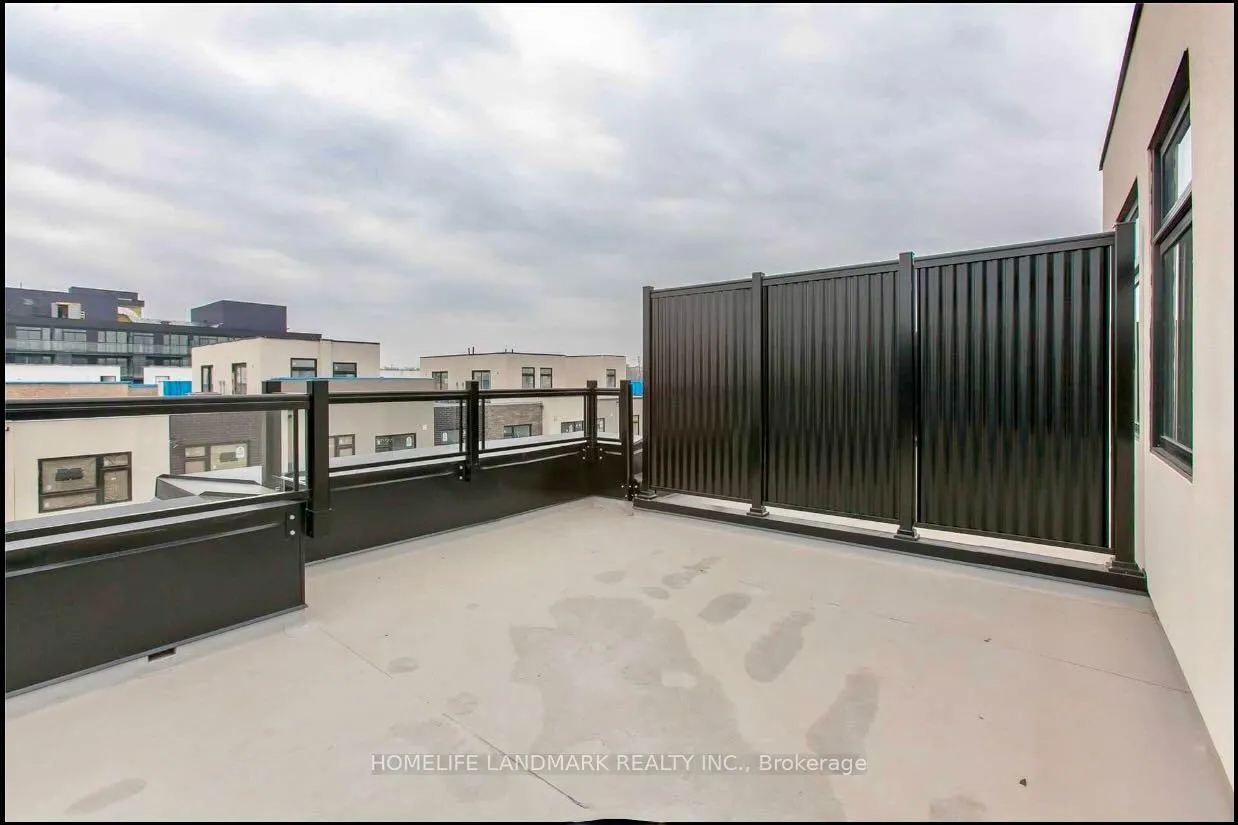 Photo 17 of Unit 4, 1121 Cooke Boulevard E, Burlington, LaSalle — HOMEH