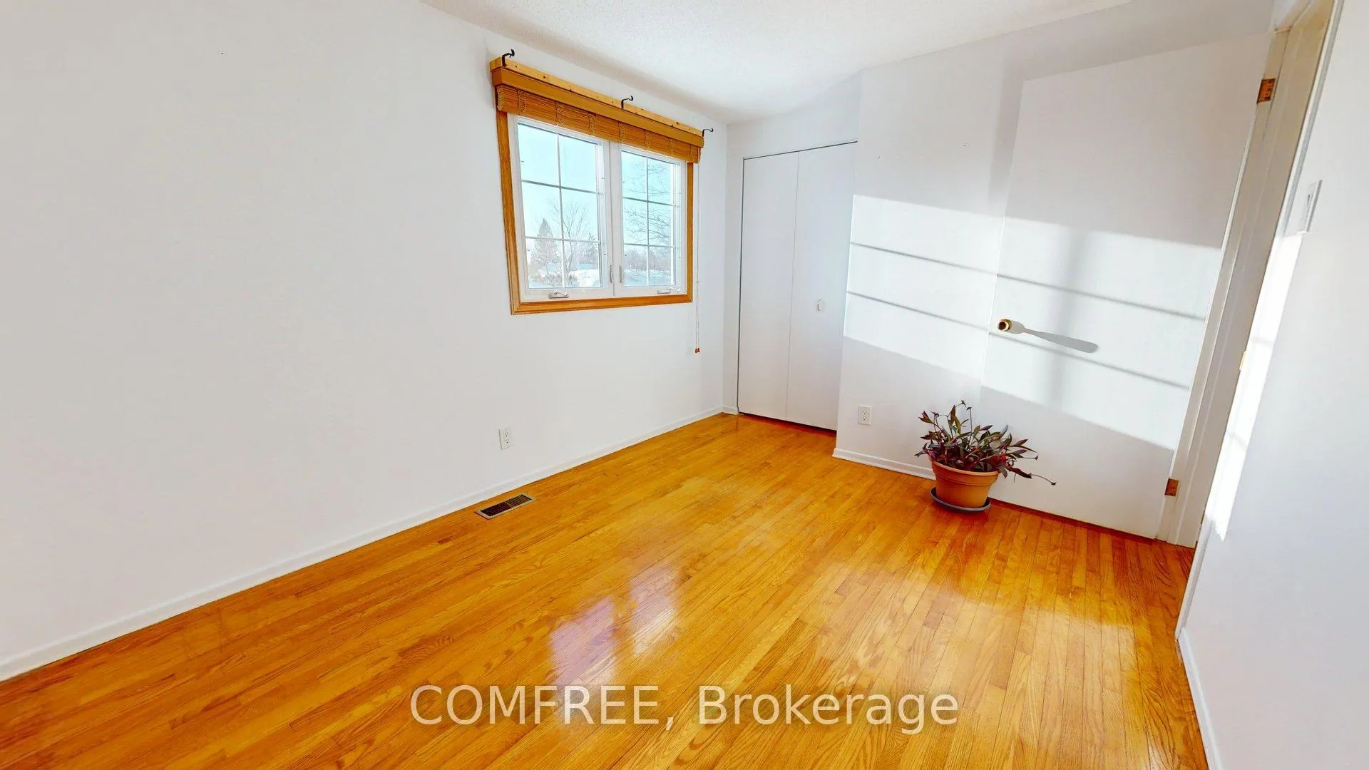 Photo 12 of 146 Old Colony Road, Ottawa, Kanata - Glencairn/Hazeldean — HOMEH