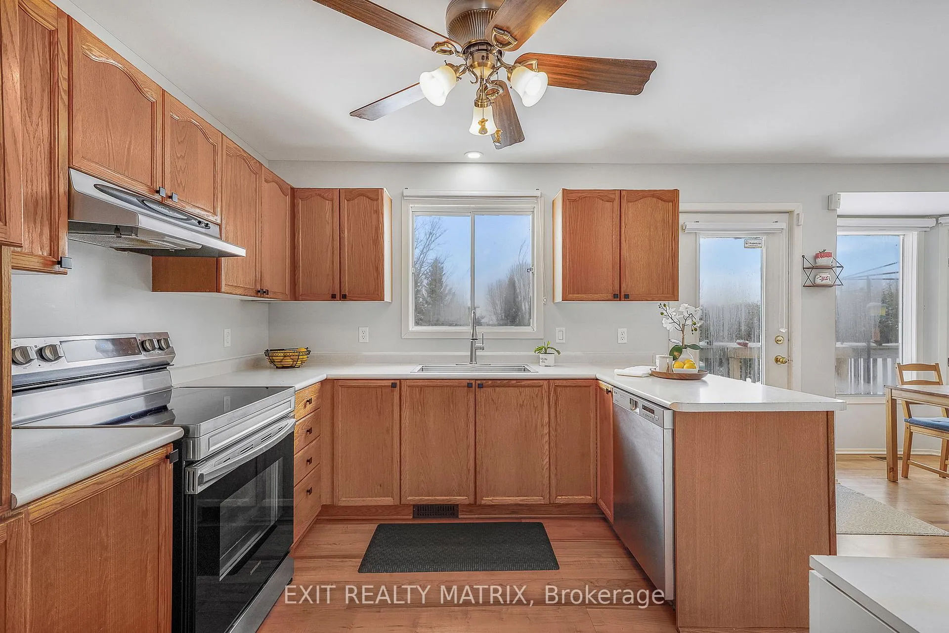 Photo 5 of 2721 Glen Street, Ottawa, Metcalfe — HOMEH