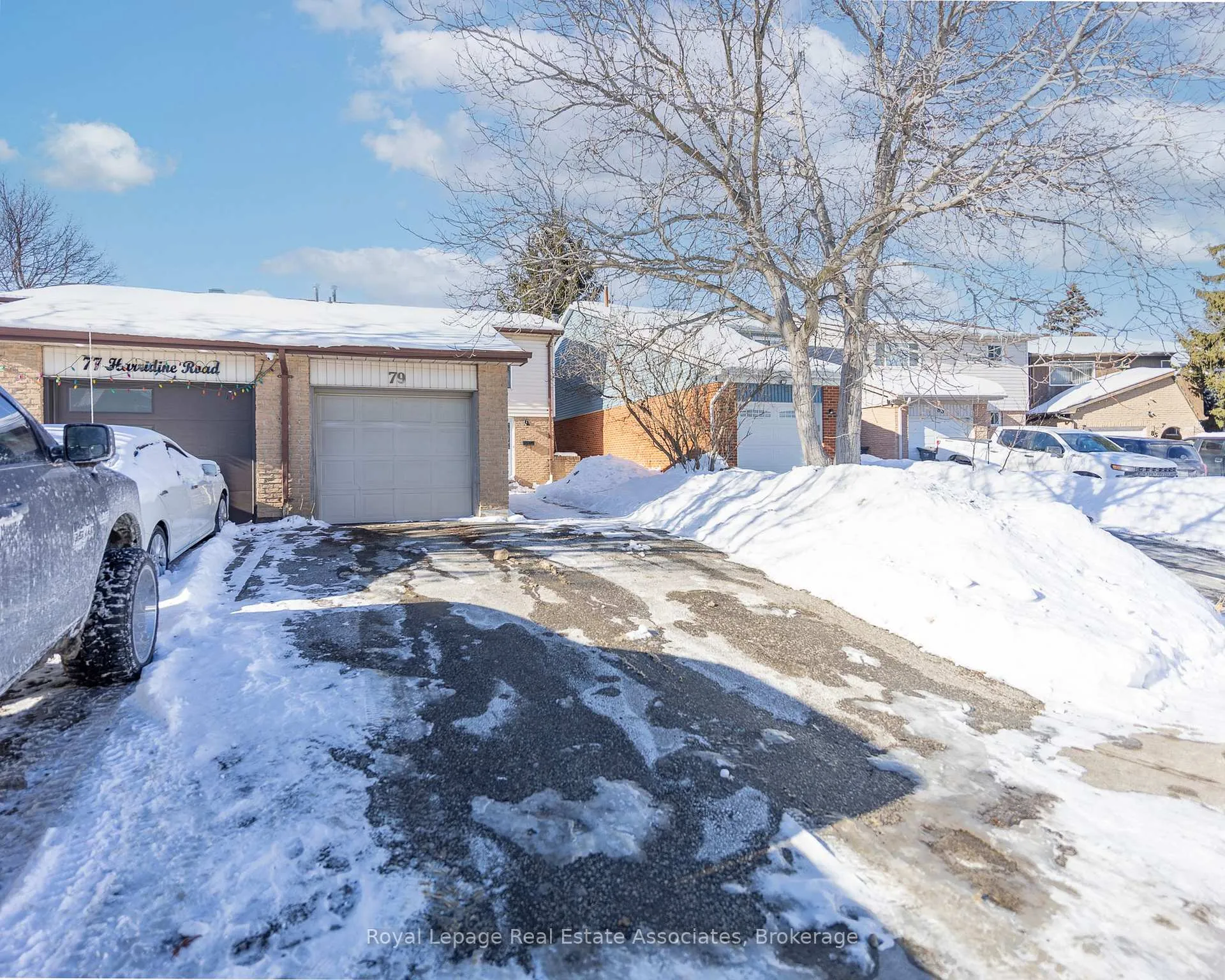 Photo 4 of 79 Harridine Road, Brampton, Brampton West — HOMEH