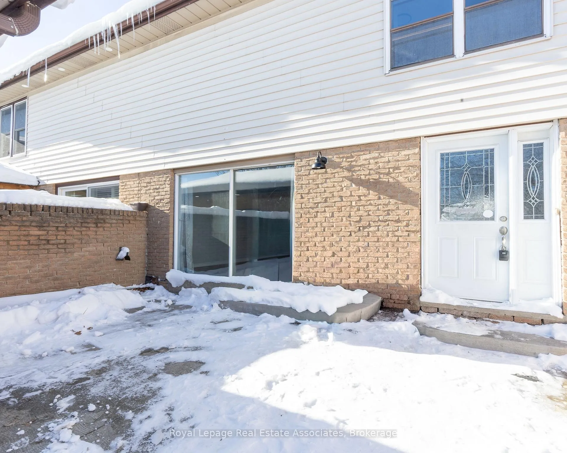 Photo 7 of 79 Harridine Road, Brampton, Brampton West — HOMEH