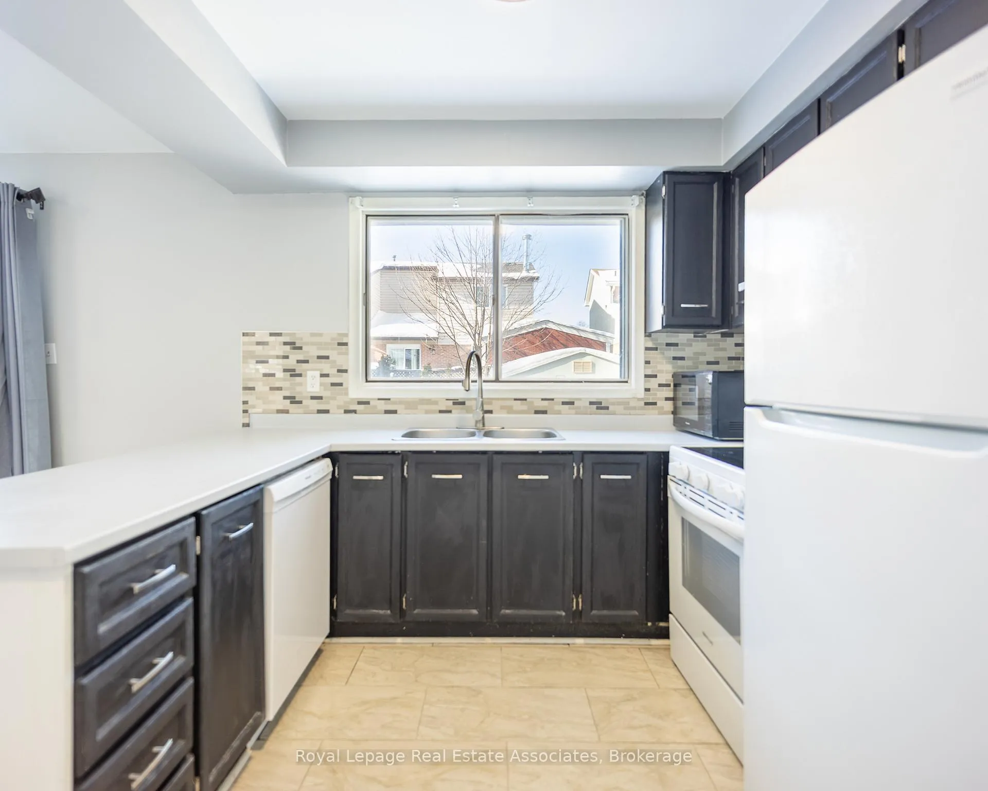 Photo 16 of 79 Harridine Road, Brampton, Brampton West — HOMEH