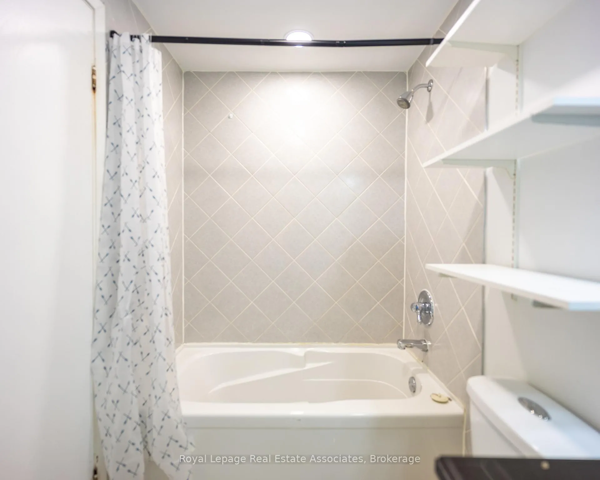 Photo 27 of 79 Harridine Road, Brampton, Brampton West — HOMEH