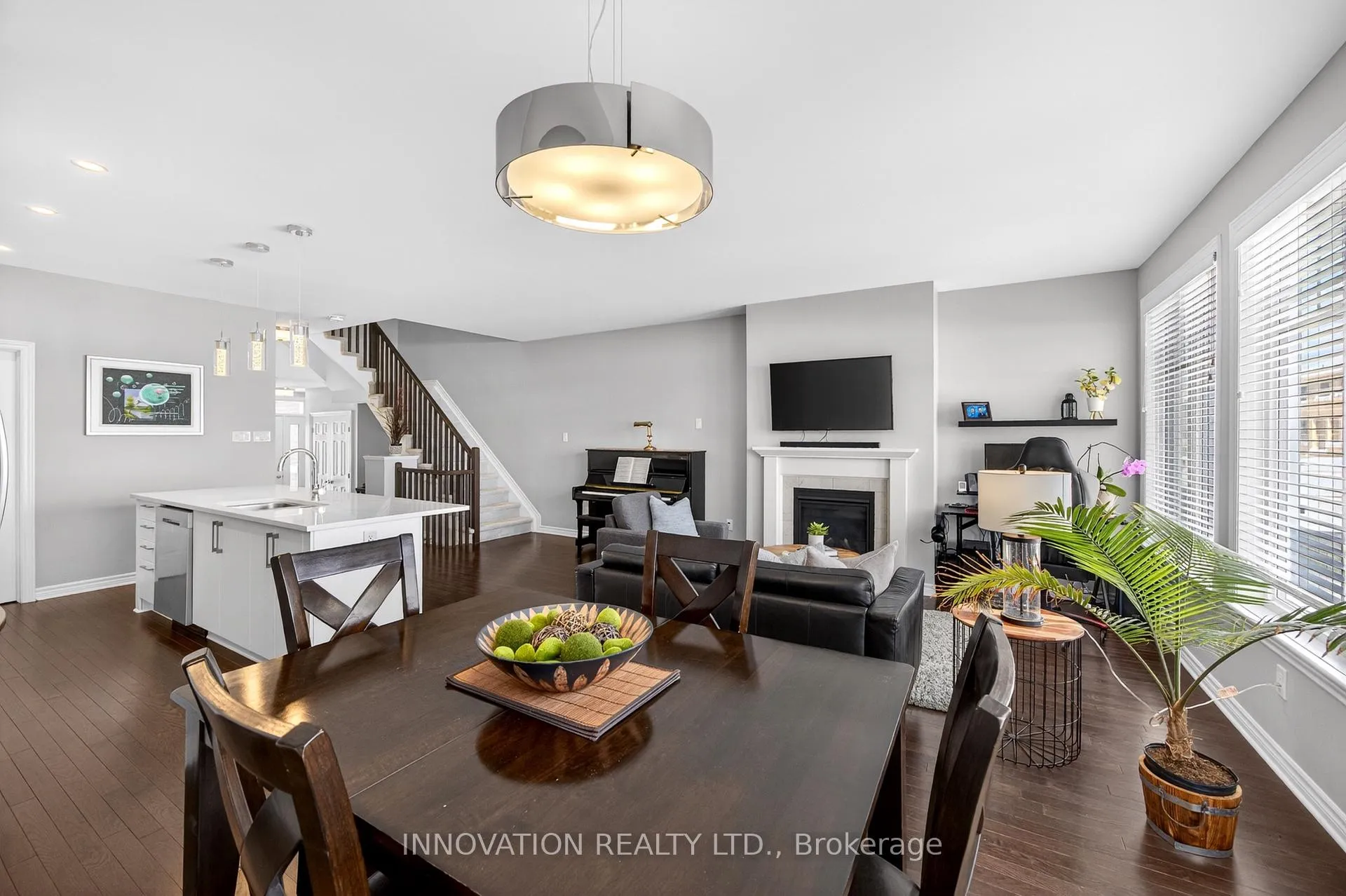 Photo 23 of 923 Antonio Farley Street, Ottawa, Camelot — HOMEH