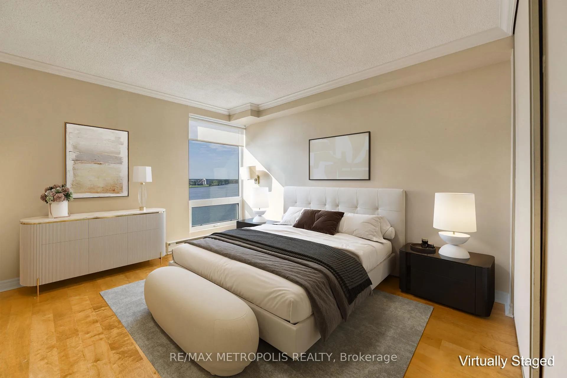 Photo 10 of Unit 1306, 155 Front Street N, Sarnia — HOMEH