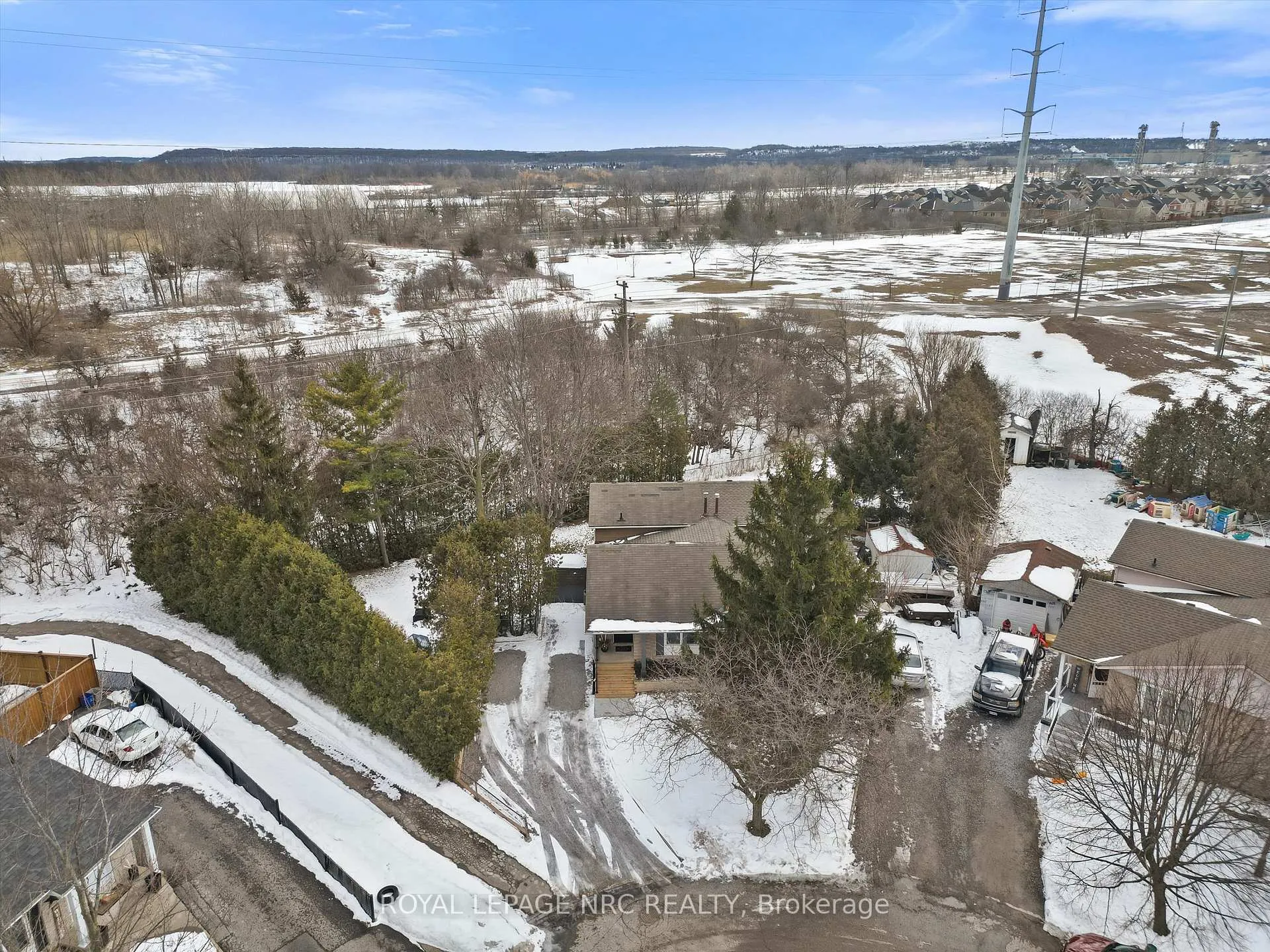 Photo 37 of 90 Oxford Street, St. Catharines, Secord Woods — HOMEH