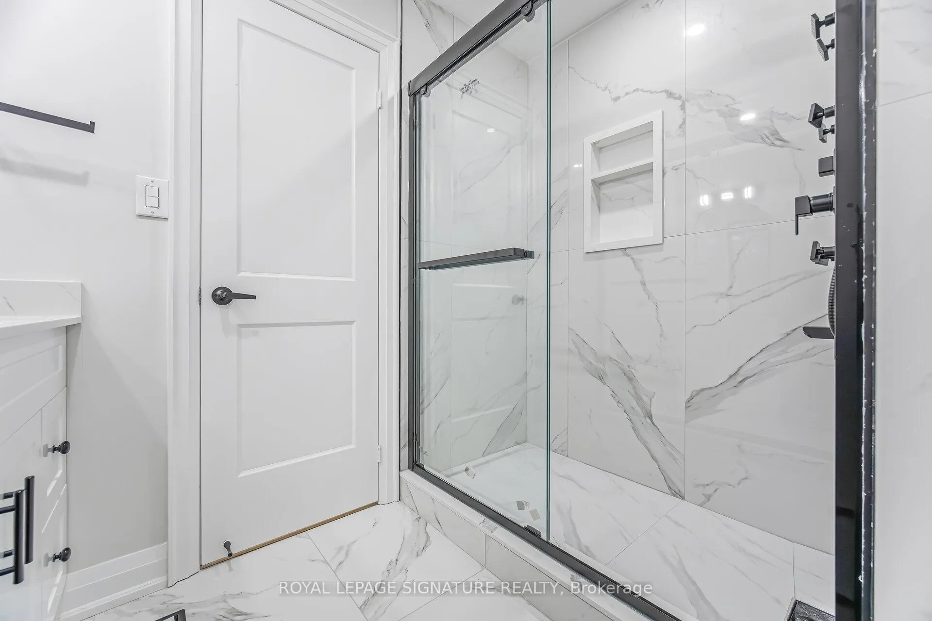 Photo 29 of 22 Rangeland Road, Brampton, Sandringham-Wellington — HOMEH