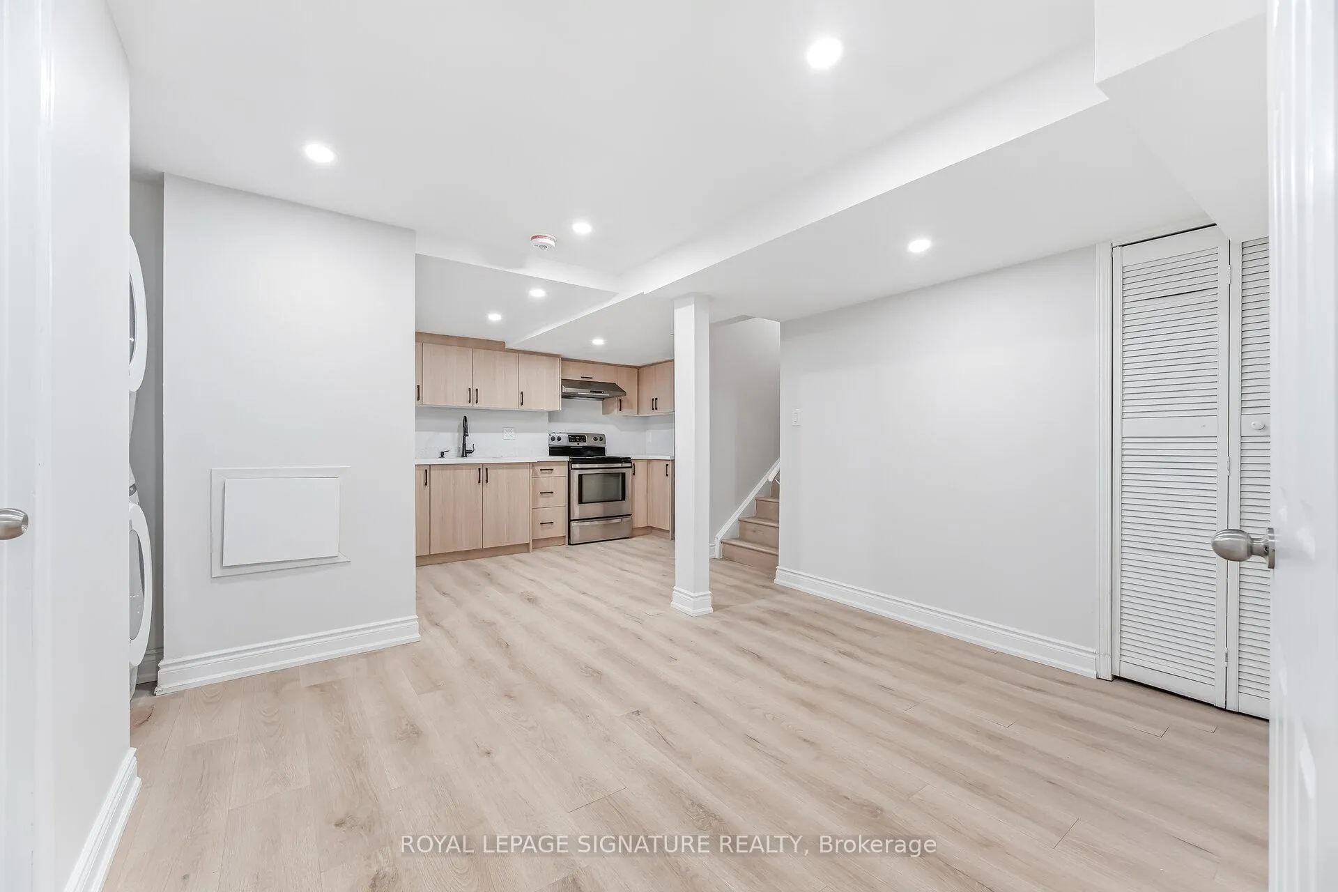 Photo 32 of 22 Rangeland Road, Brampton, Sandringham-Wellington — HOMEH
