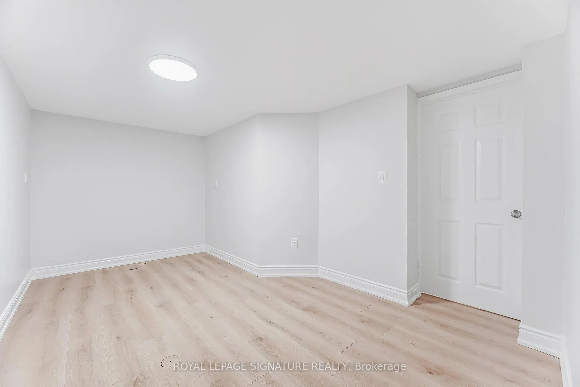 Photo 36 of 22 Rangeland Road, Brampton, Sandringham-Wellington — HOMEH