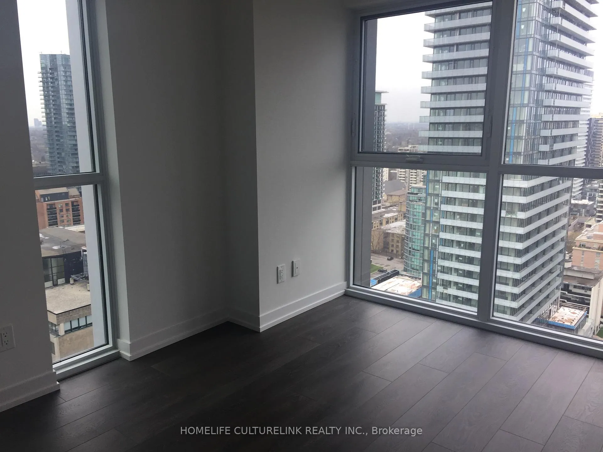 Photo 7 of Unit 2605, 125 Redpath Avenue, Toronto, Mount Pleasant West — HOMEH