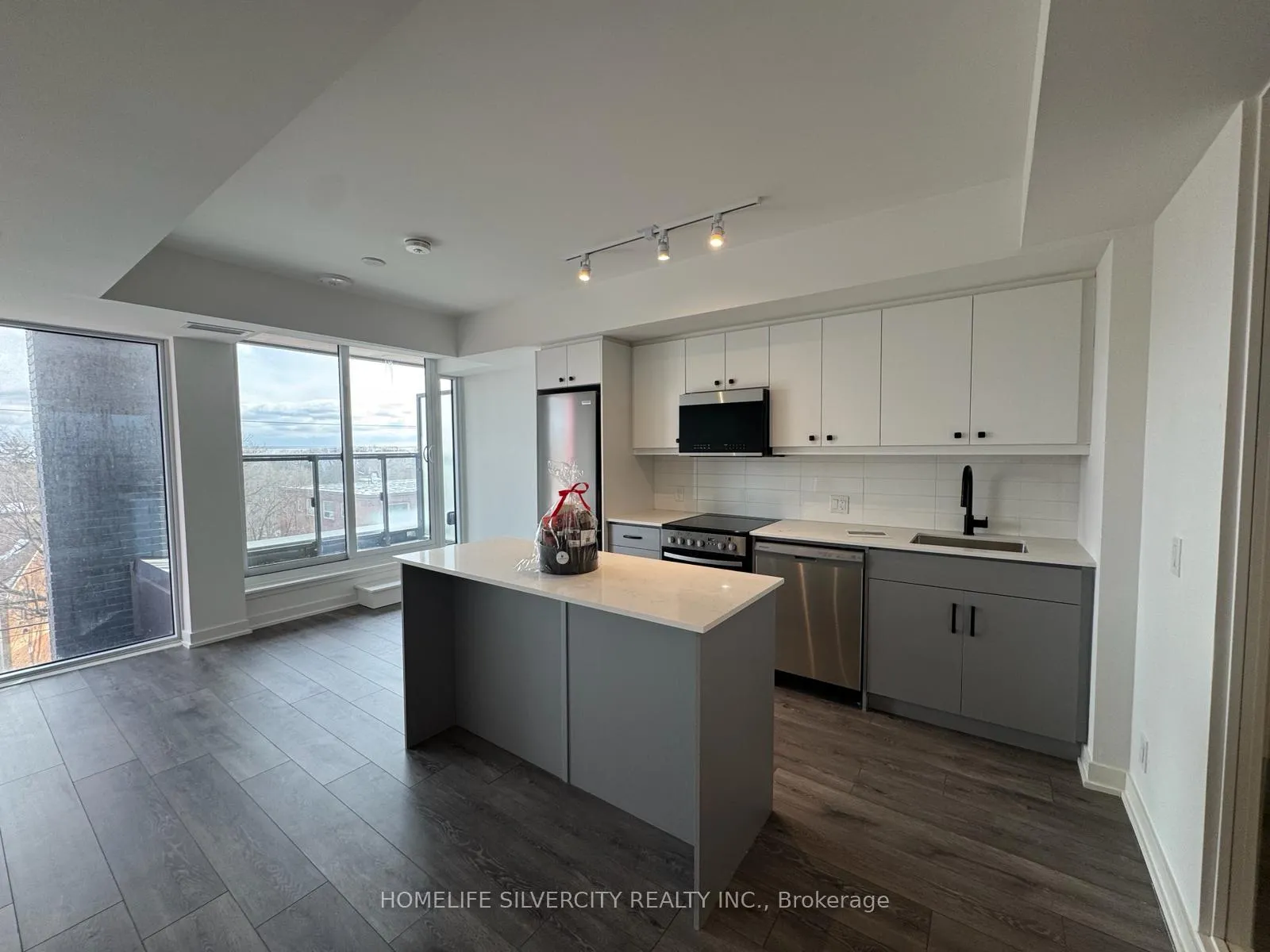 Photo 1 of Unit 520, 2 Manderley Drive, Scarborough, Birchcliffe-Cliffside — HOMEH