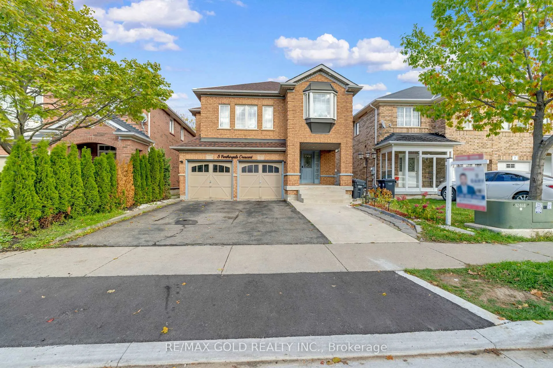 Front of 5 Farthingale Crescent