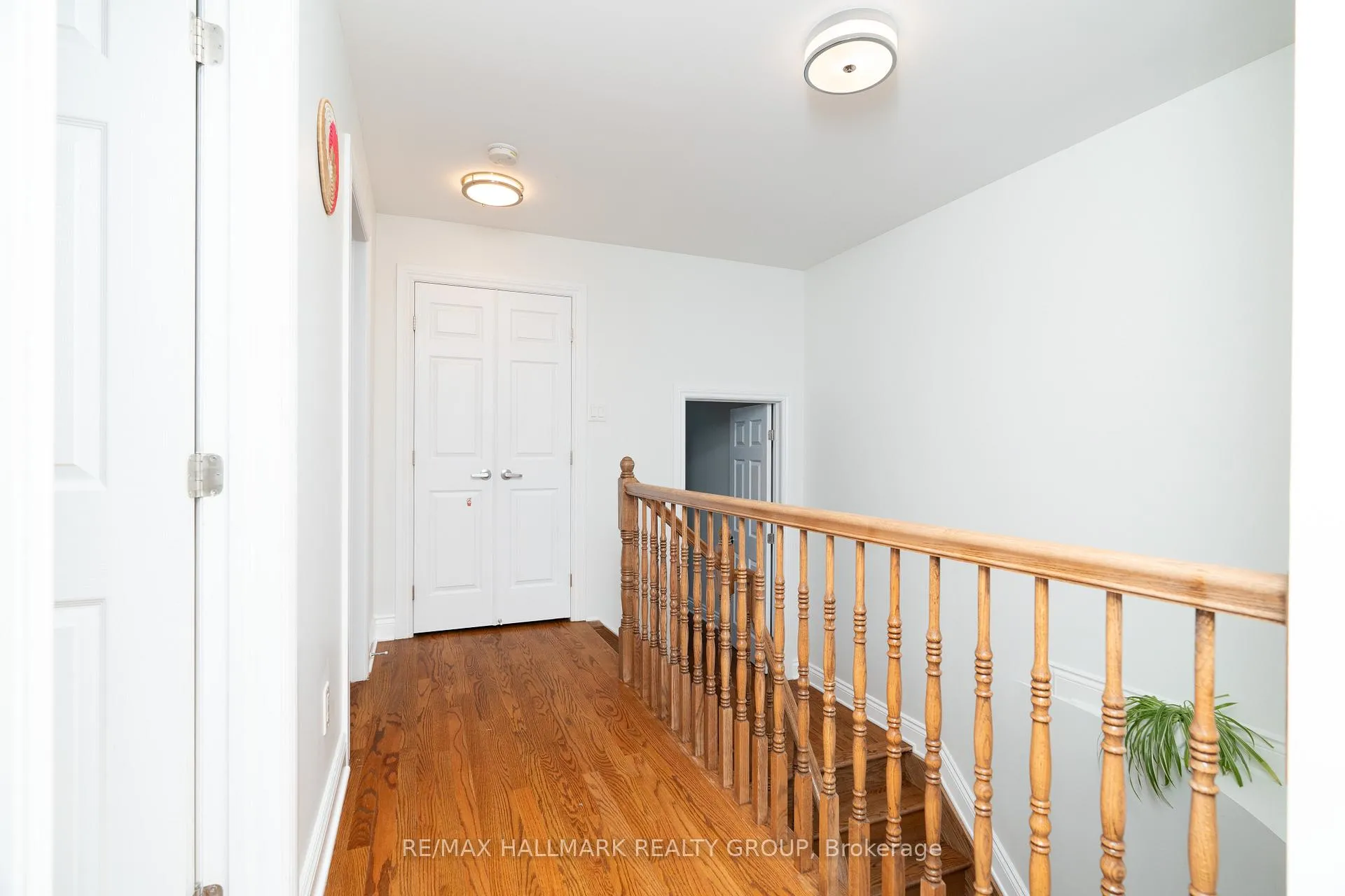 Photo 11 of 999 Pinecrest Road, Ottawa, Queensway Terrace North — HOMEH