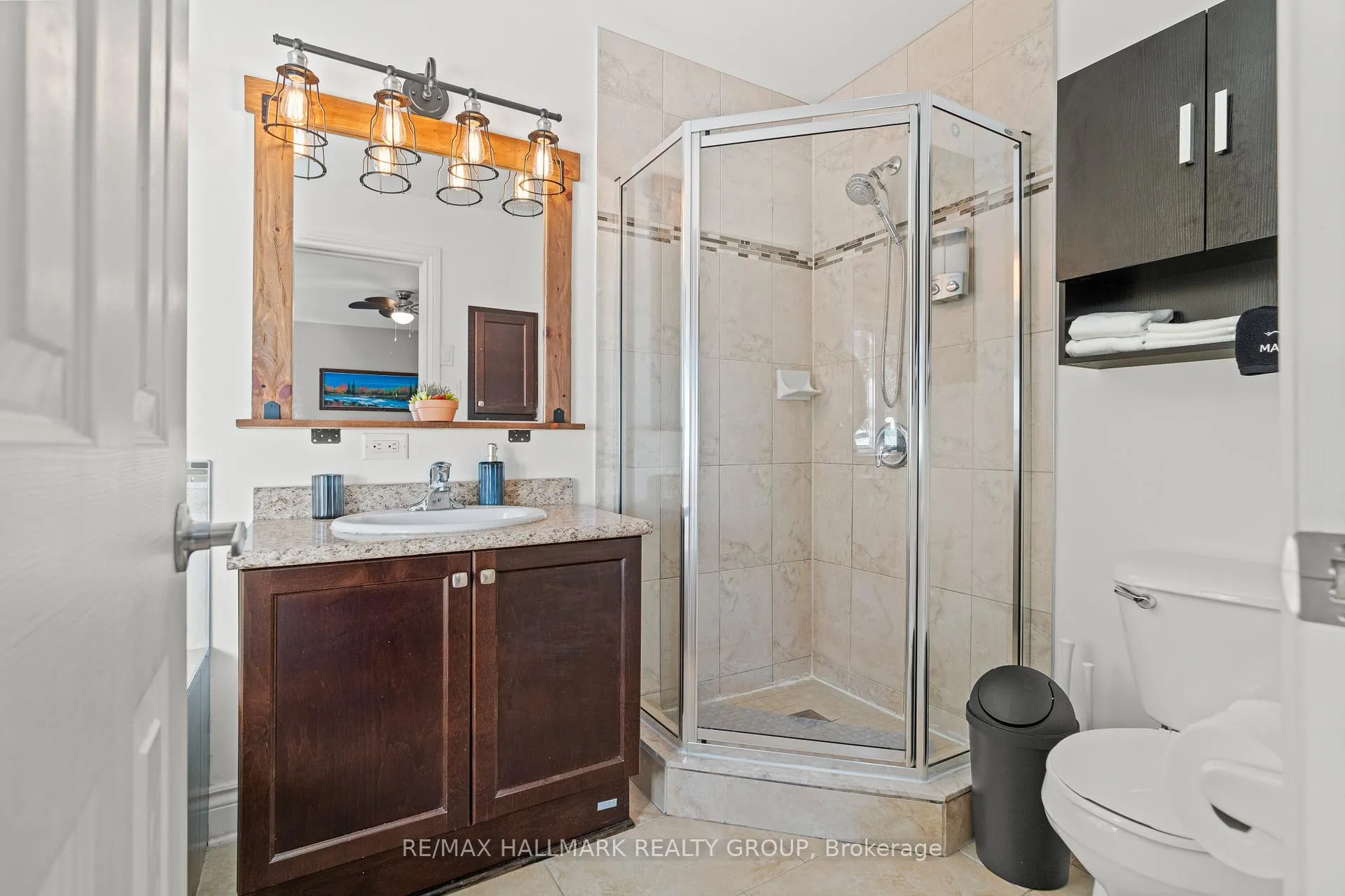 Photo 21 of 999 Pinecrest Road, Ottawa, Queensway Terrace North — HOMEH