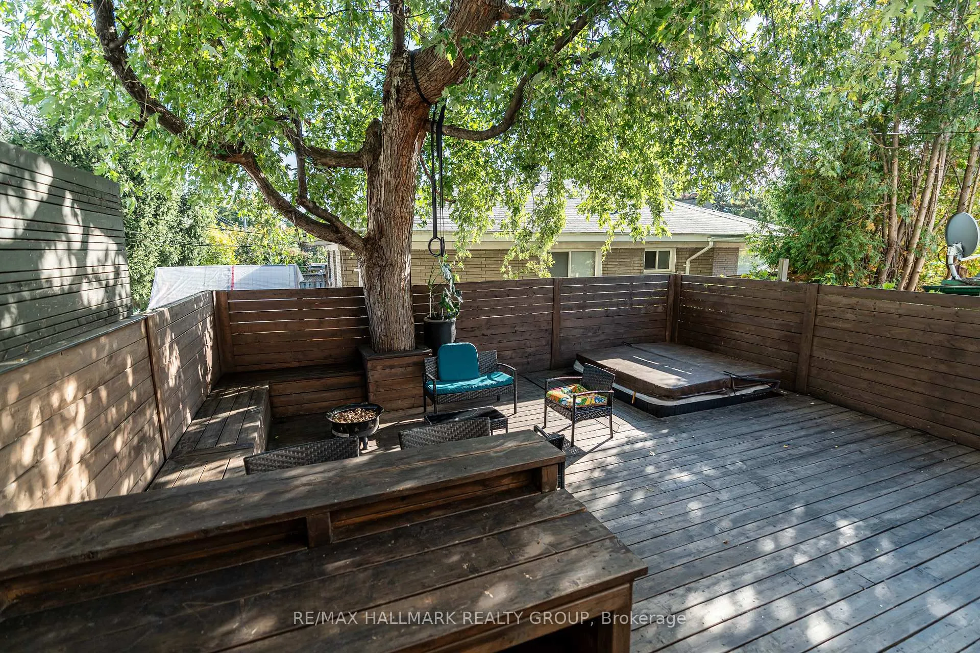 Photo 23 of 999 Pinecrest Road, Ottawa, Queensway Terrace North — HOMEH