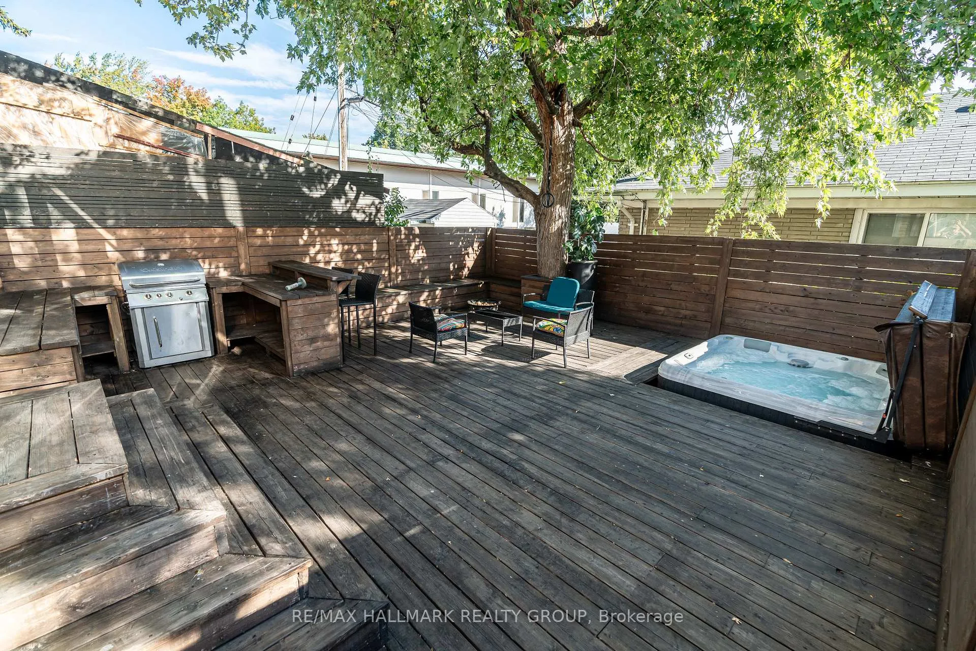Photo 25 of 999 Pinecrest Road, Ottawa, Queensway Terrace North — HOMEH