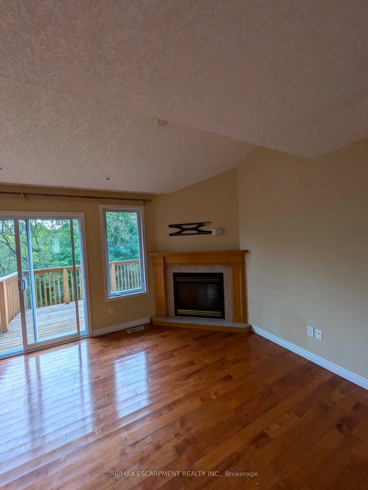 Photo 10 of 218 Dearborn Boulevard, Waterloo, Colonial Acres — HOMEH
