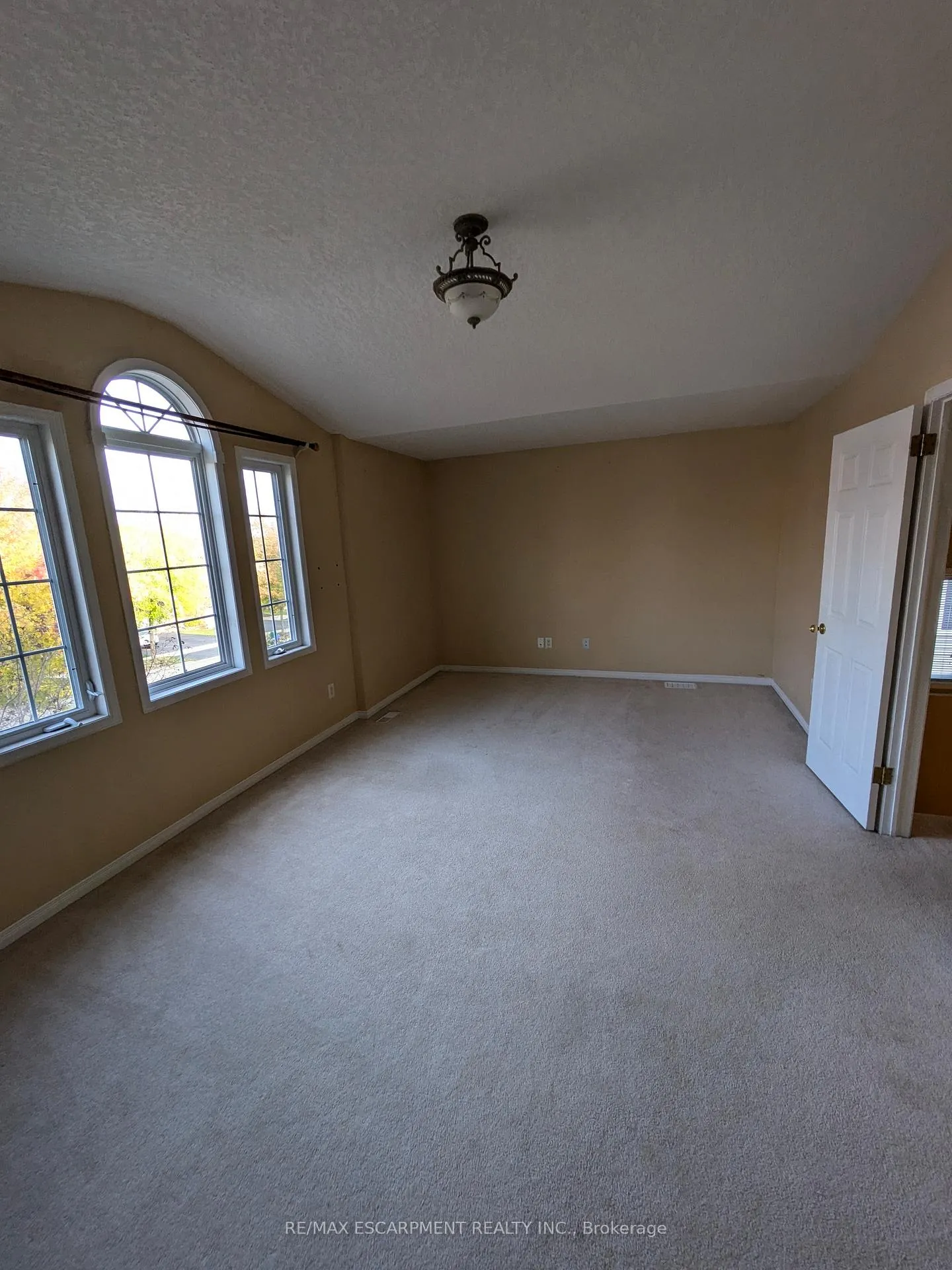 Photo 19 of 218 Dearborn Boulevard, Waterloo, Colonial Acres — HOMEH