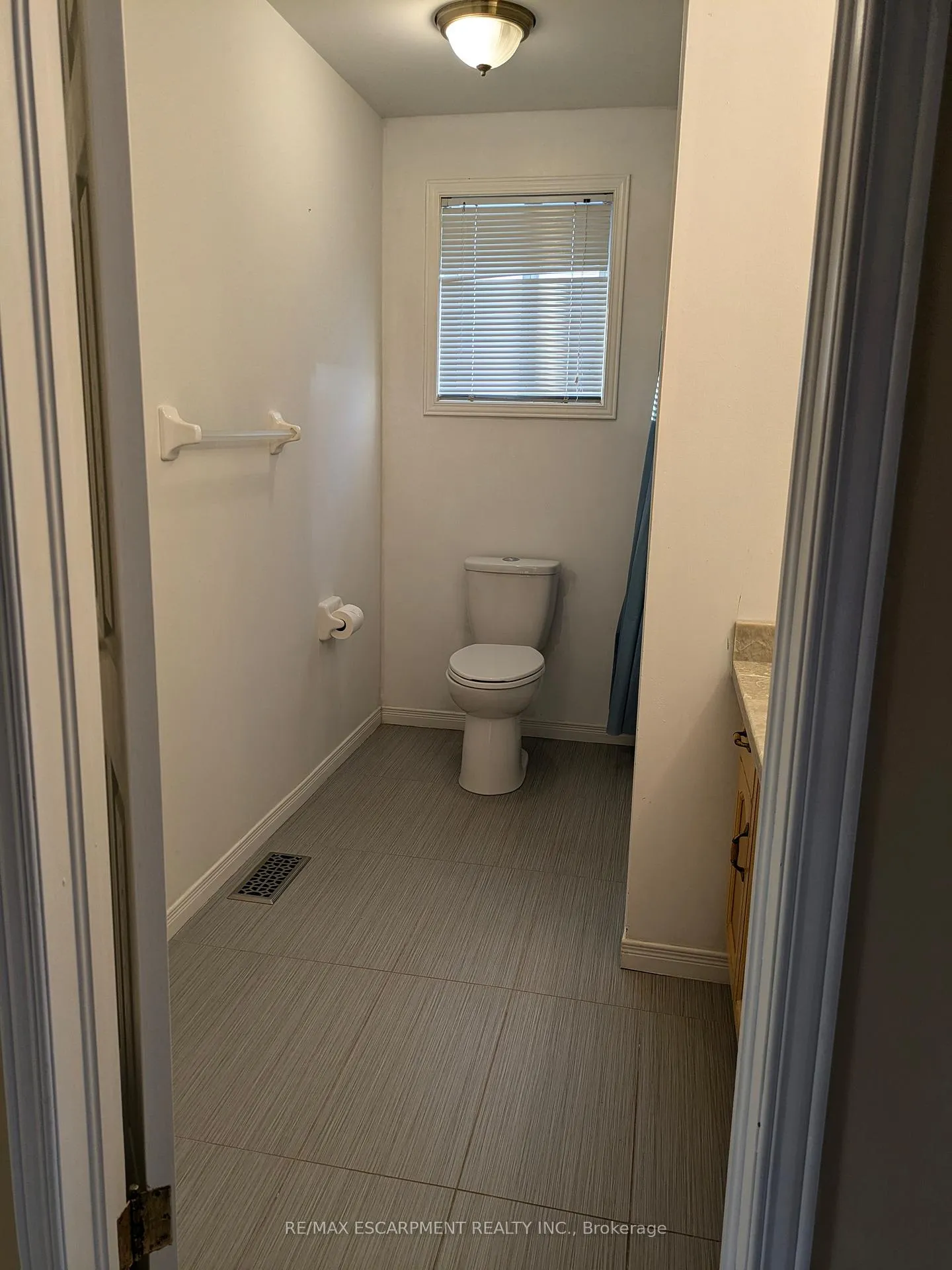 Photo 21 of 218 Dearborn Boulevard, Waterloo, Colonial Acres — HOMEH