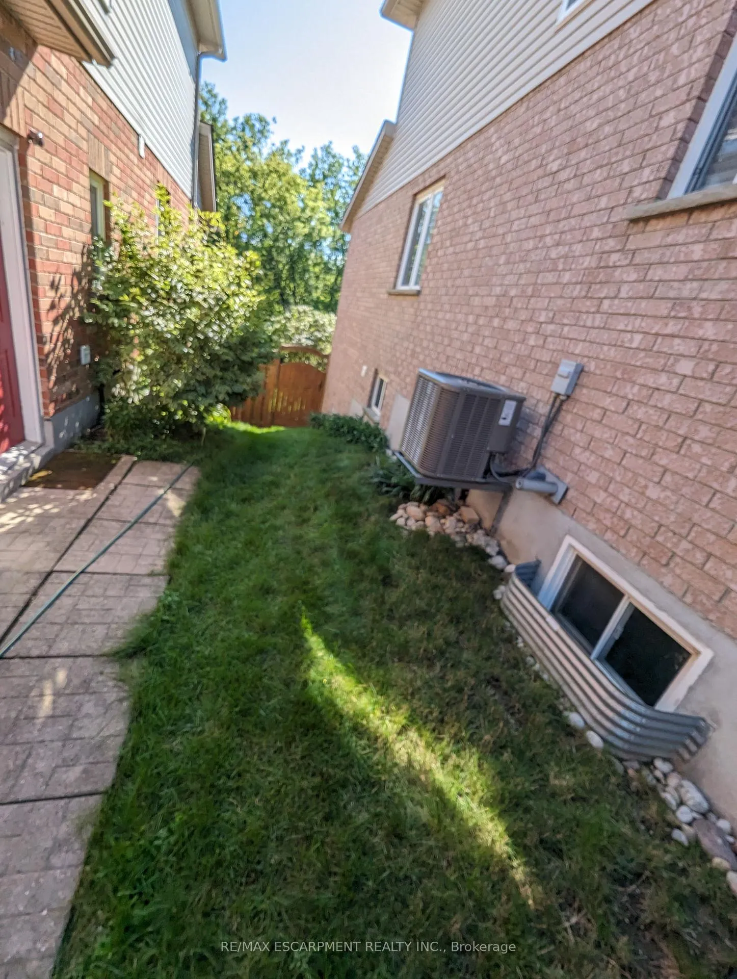 Photo 46 of 218 Dearborn Boulevard, Waterloo, Colonial Acres — HOMEH