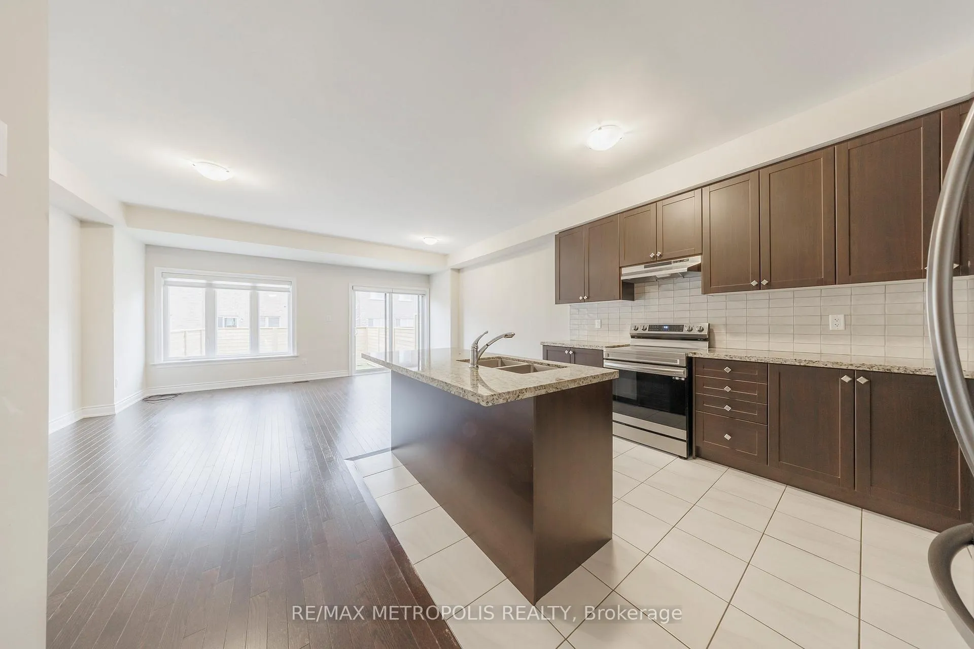 Photo 7 of 67 Lorne Thomas Place N, New Tecumseth, Rural New Tecumseth — HOMEH
