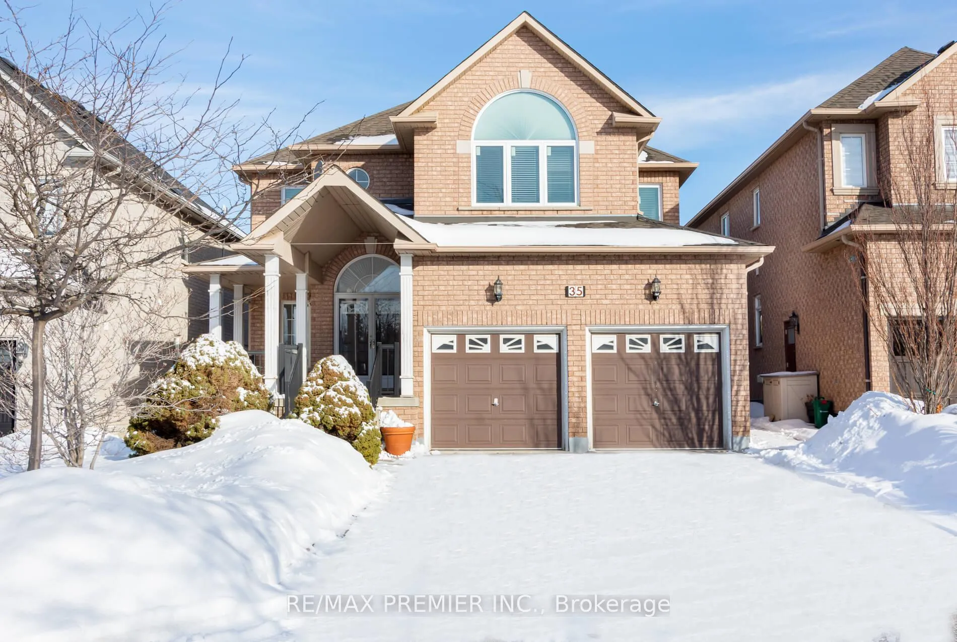 Photo 1 of 35 Cachet Hill Crescent, Vaughan, Sonoma Heights — HOMEH