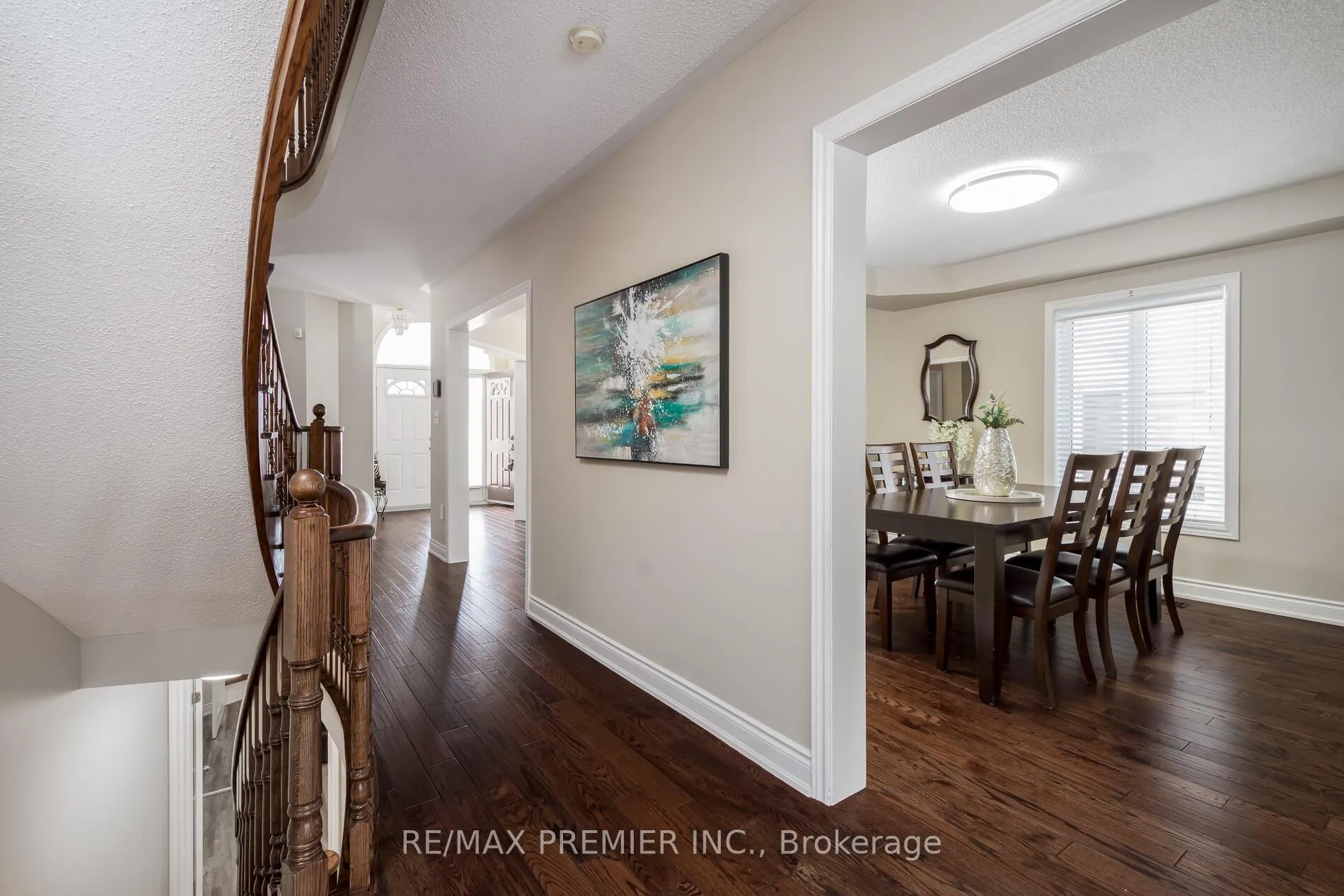 Photo 5 of 35 Cachet Hill Crescent, Vaughan, Sonoma Heights — HOMEH