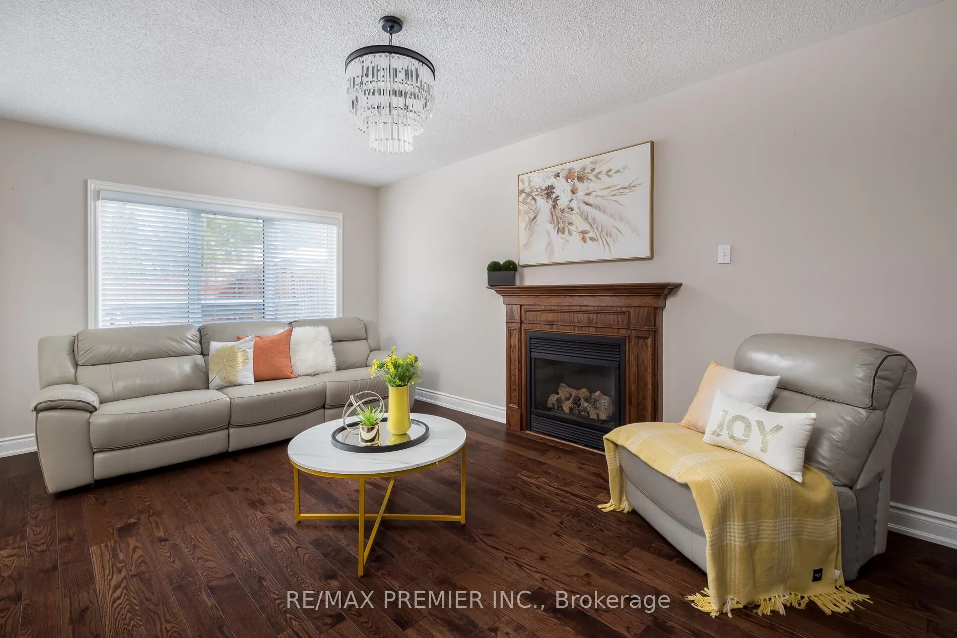 Photo 12 of 35 Cachet Hill Crescent, Vaughan, Sonoma Heights — HOMEH