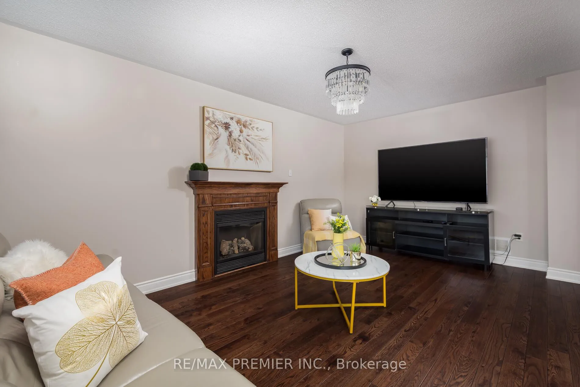 Photo 13 of 35 Cachet Hill Crescent, Vaughan, Sonoma Heights — HOMEH