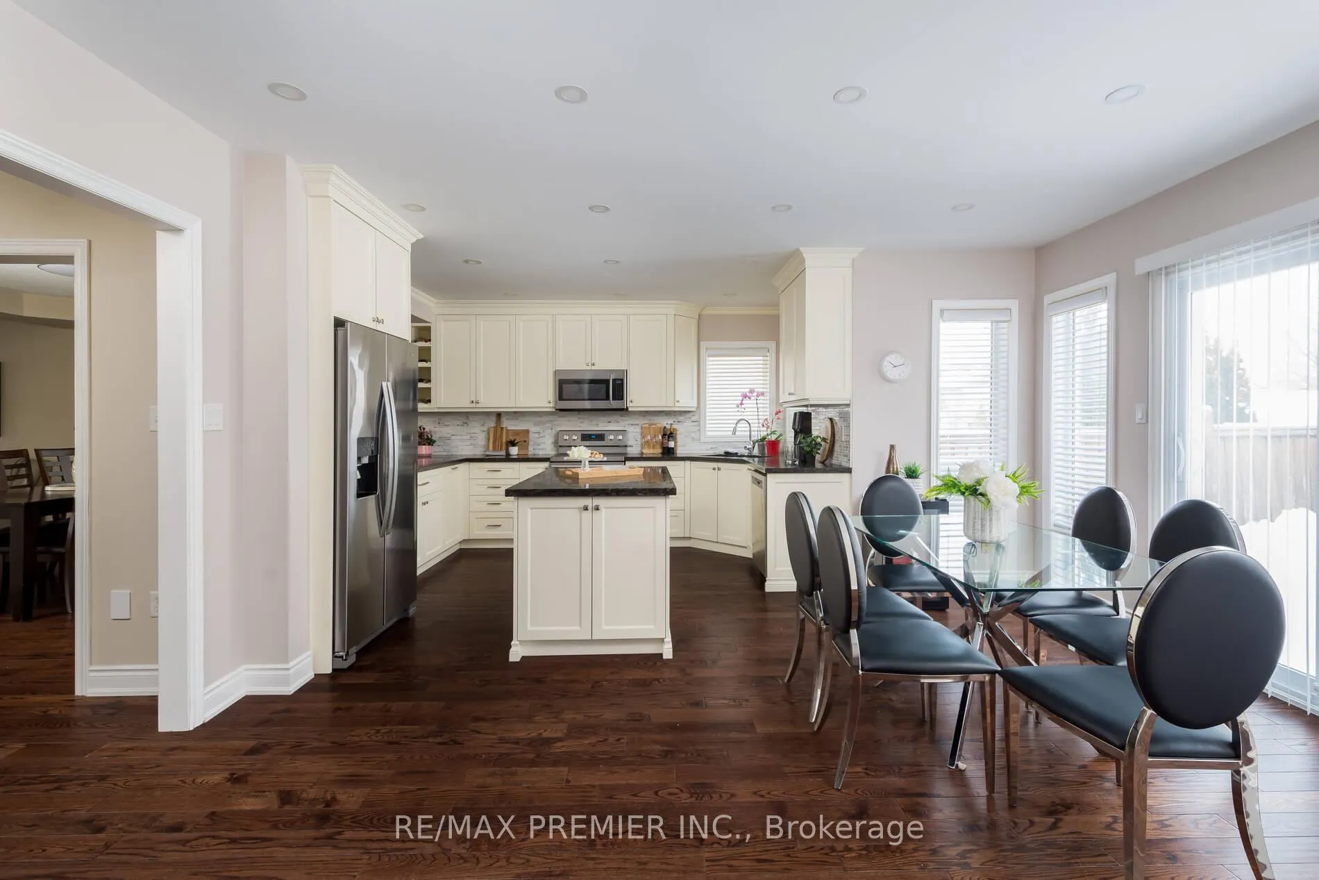 Photo 14 of 35 Cachet Hill Crescent, Vaughan, Sonoma Heights — HOMEH