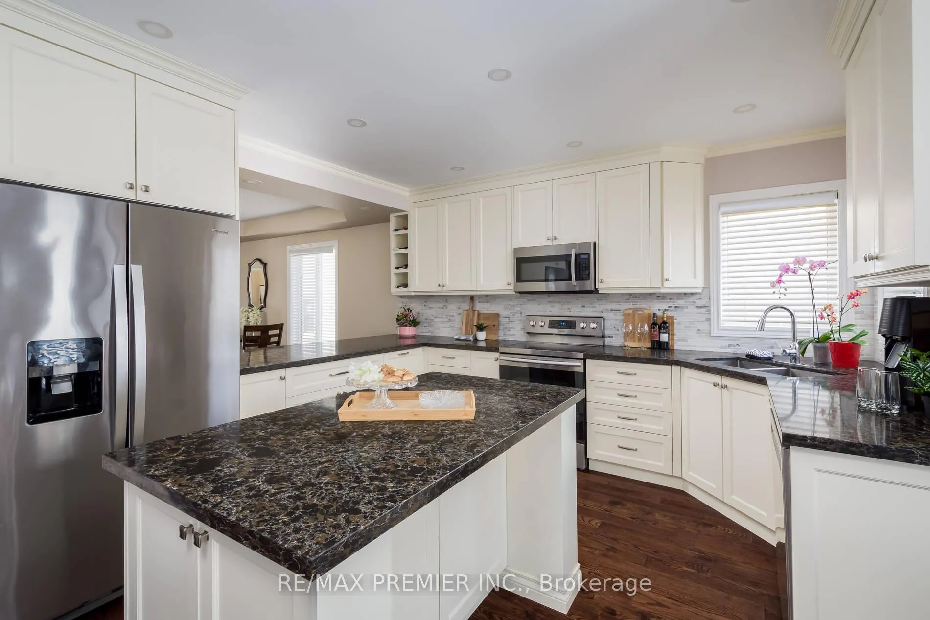 Photo 17 of 35 Cachet Hill Crescent, Vaughan, Sonoma Heights — HOMEH