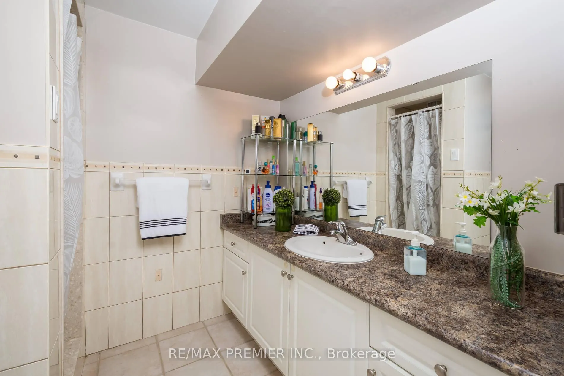 Photo 41 of 35 Cachet Hill Crescent, Vaughan, Sonoma Heights — HOMEH