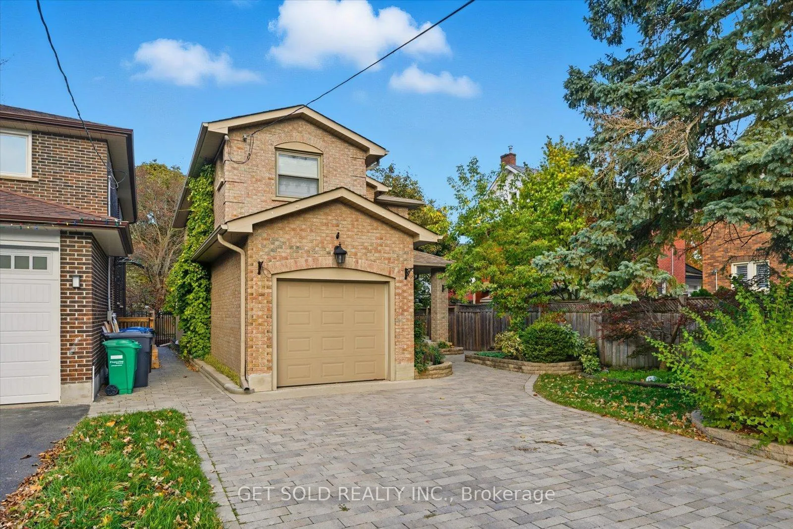 Photo 2 of 18 Mill Street S, Brampton, Downtown Brampton — HOMEH