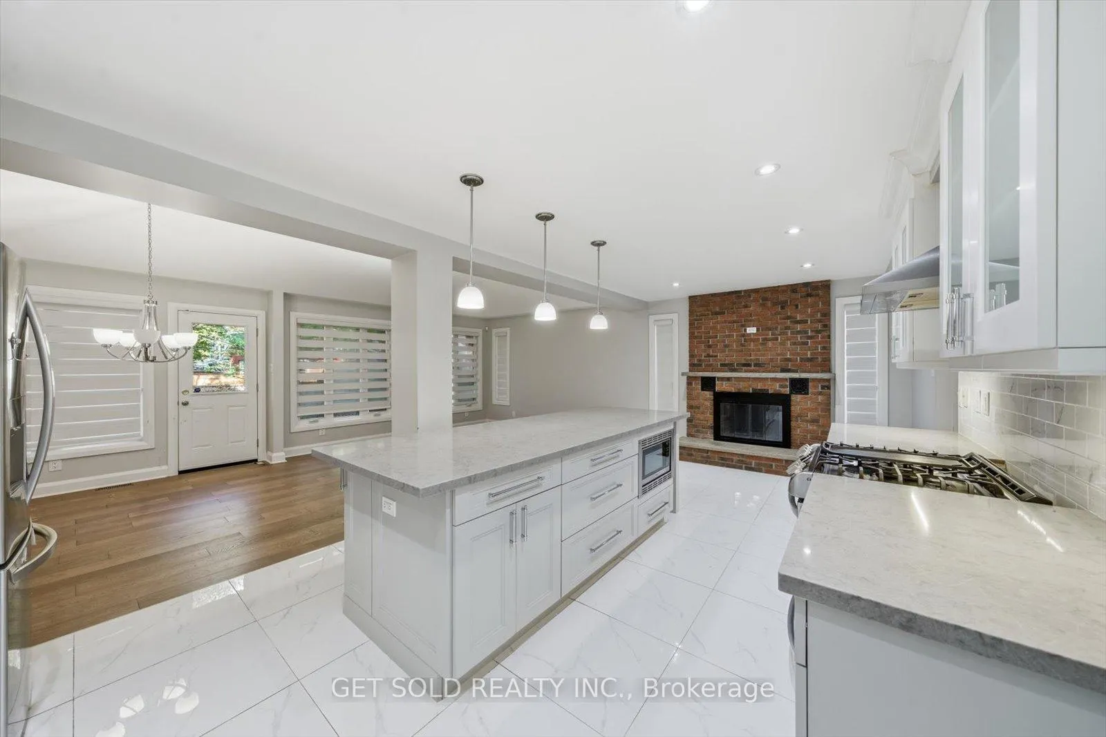 Photo 11 of 18 Mill Street S, Brampton, Downtown Brampton — HOMEH