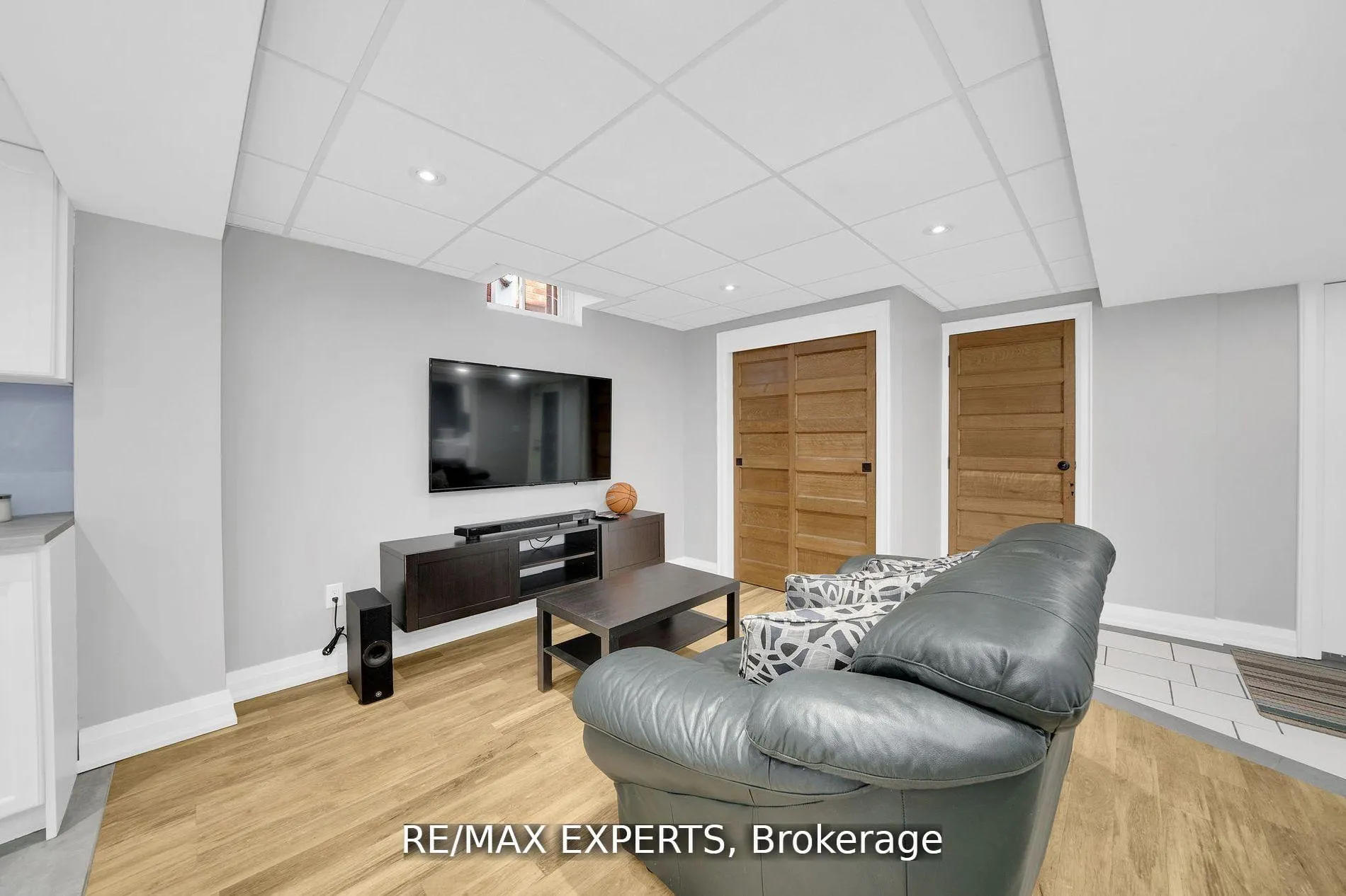 Photo 6 of 24 Bluestone Street, Vaughan, West Woodbridge — HOMEH