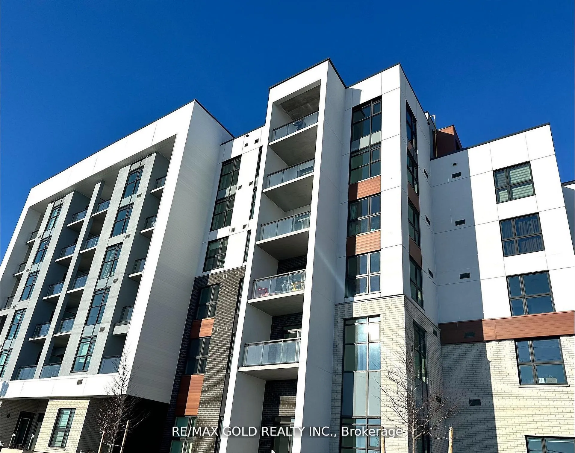 Front of Unit 423, 490 Gordon Krantz Avenue