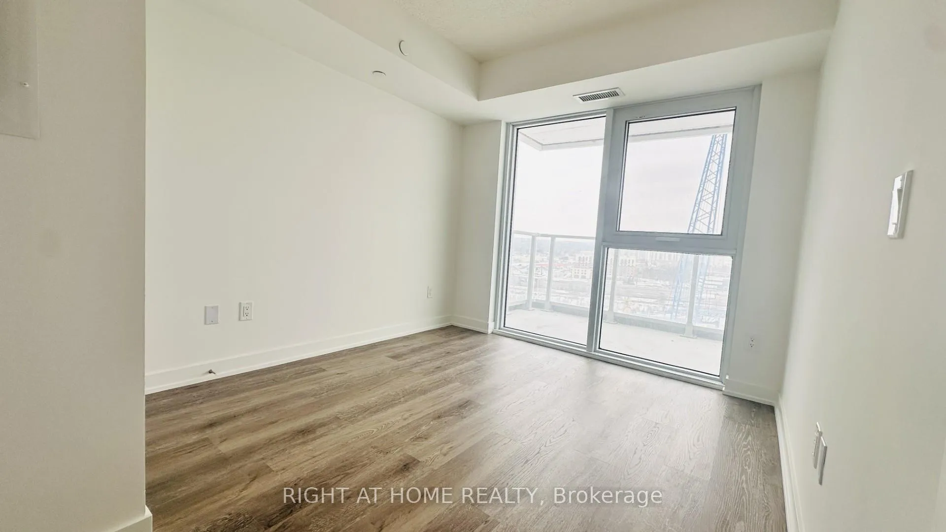 Photo 7 of Unit 1412, 1010 Sandy Beach Road, Pickering, Bay Ridges — HOMEH