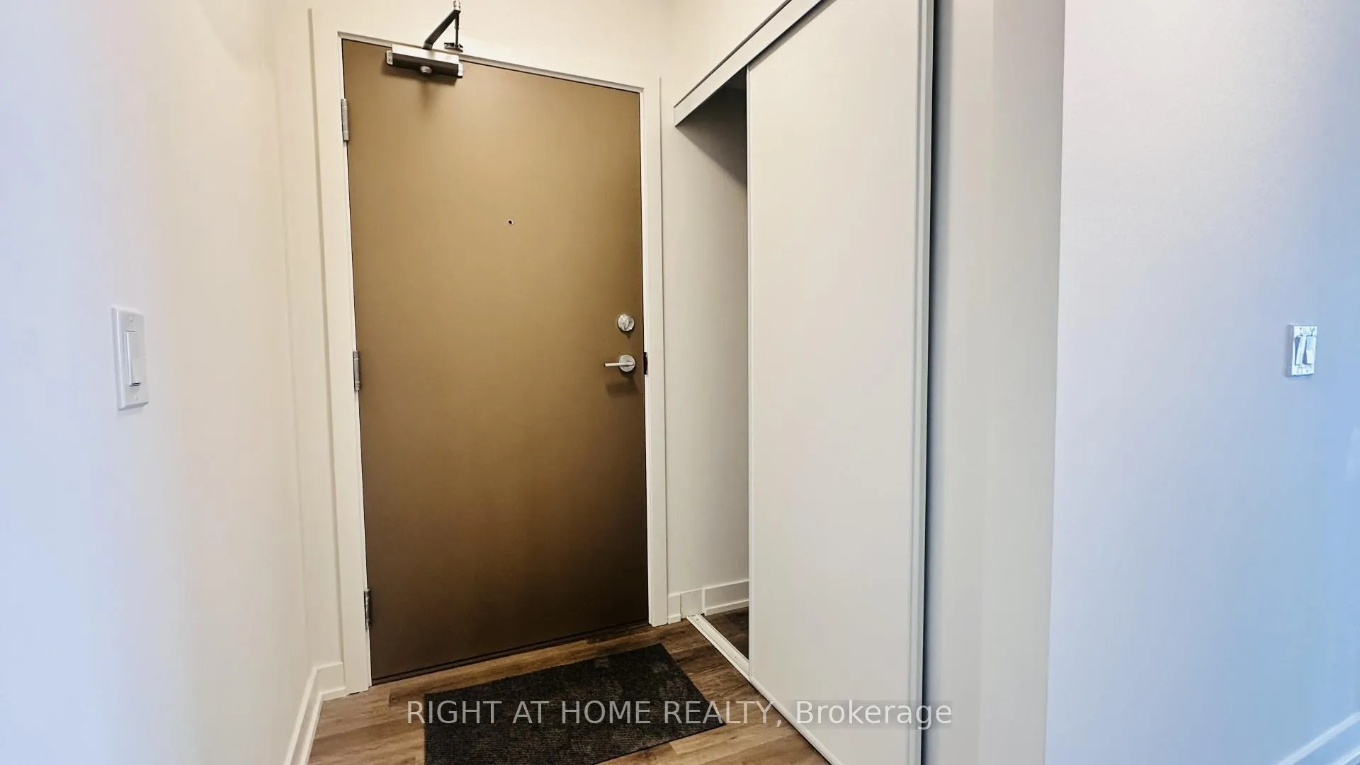 Photo 10 of Unit 1412, 1010 Sandy Beach Road, Pickering, Bay Ridges — HOMEH