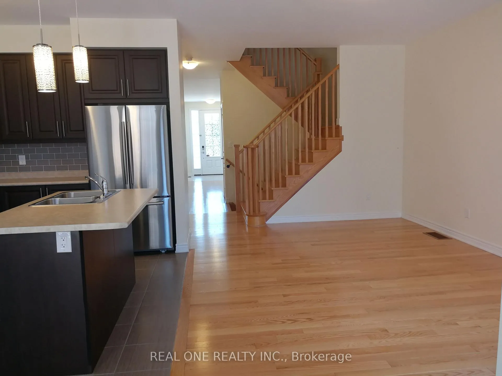 Photo 9 of 34 Christian Ritter Drive, Markham, Berczy — HOMEH