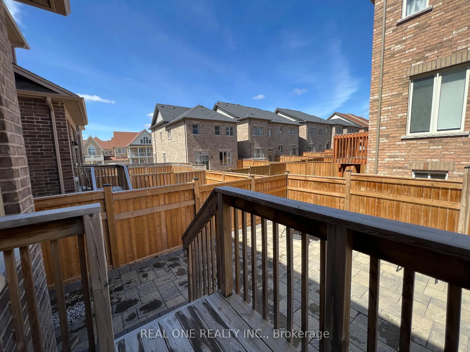 Photo 18 of 34 Christian Ritter Drive, Markham, Berczy — HOMEH