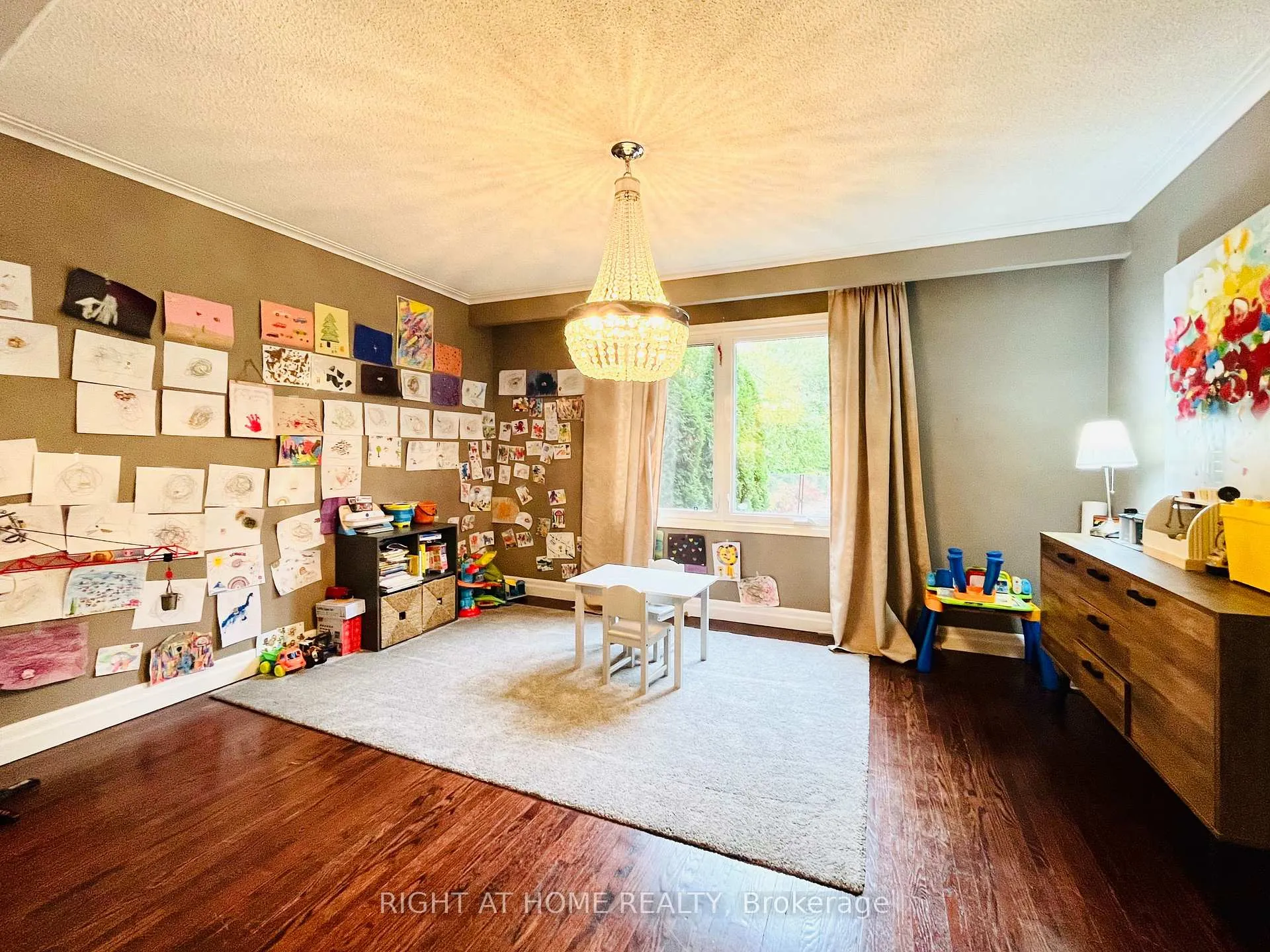 Photo 10 of 73 Laureleaf Road, Markham, Bayview Glen — HOMEH