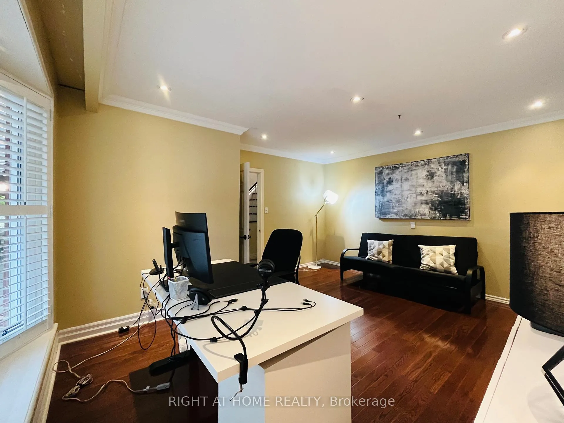 Photo 16 of 73 Laureleaf Road, Markham, Bayview Glen — HOMEH