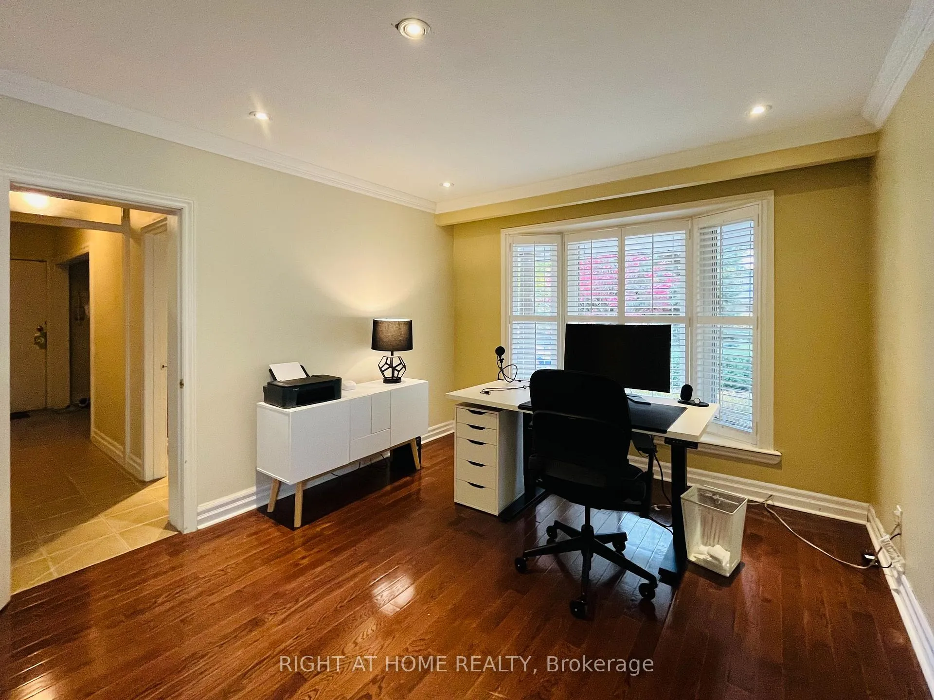 Photo 17 of 73 Laureleaf Road, Markham, Bayview Glen — HOMEH