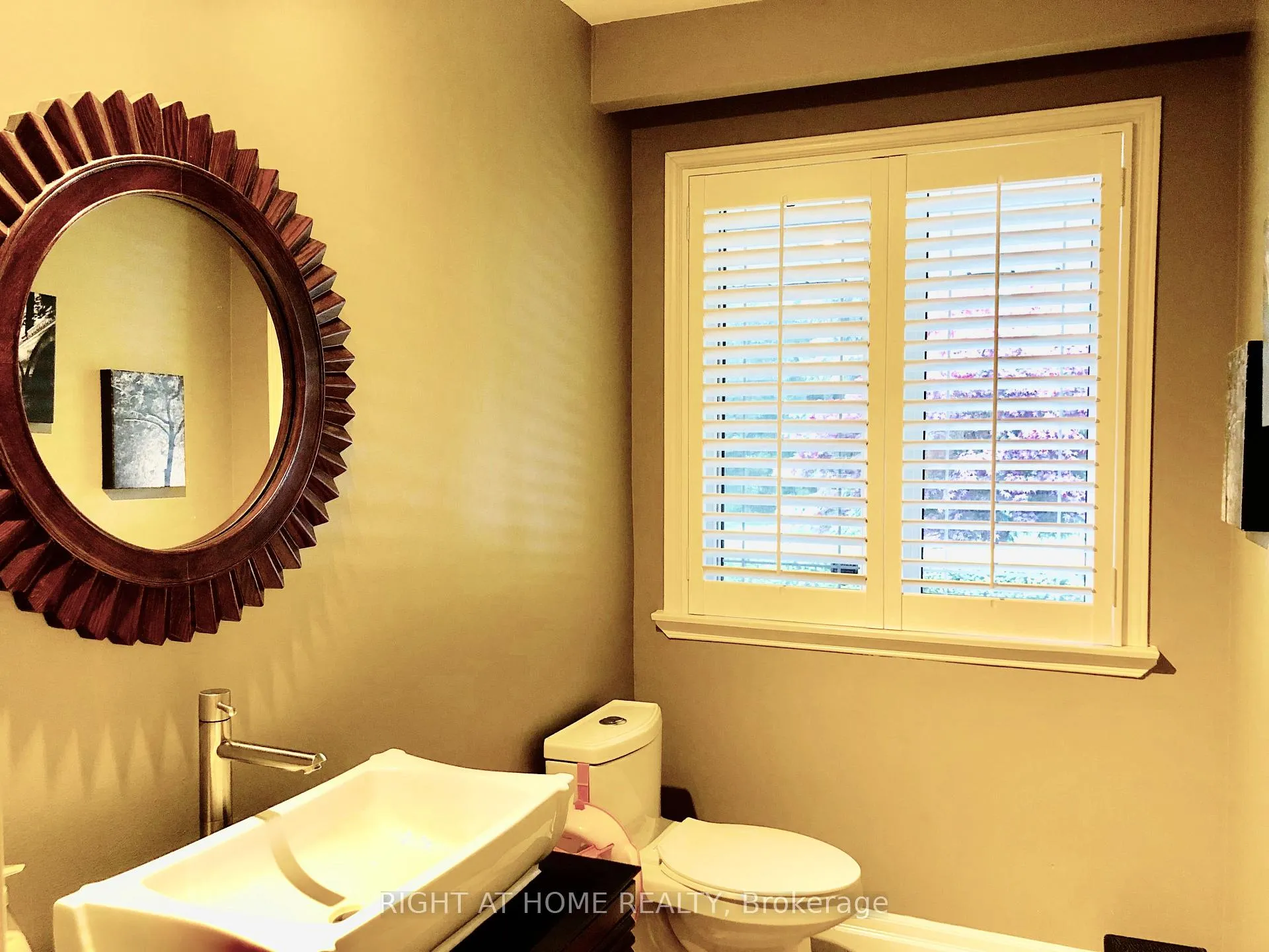 Photo 18 of 73 Laureleaf Road, Markham, Bayview Glen — HOMEH