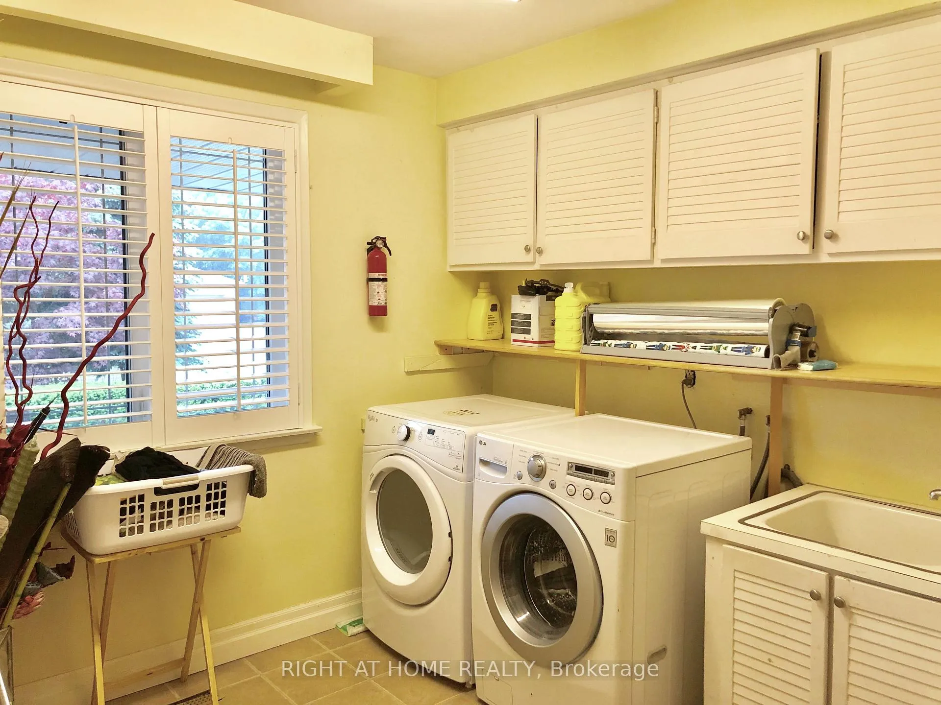 Photo 20 of 73 Laureleaf Road, Markham, Bayview Glen — HOMEH