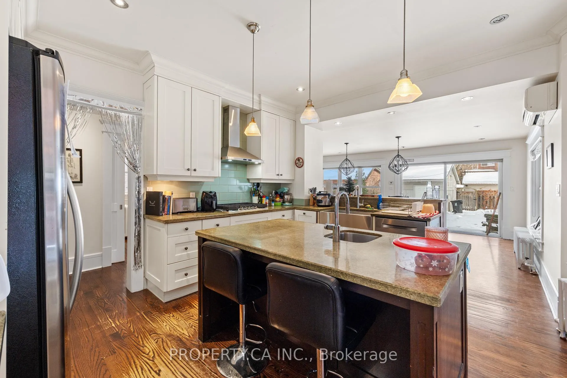 Photo 7 of Unit #Main, 423 Palmerston Boulevard, Toronto, Palmerston-Little Italy — HOMEH